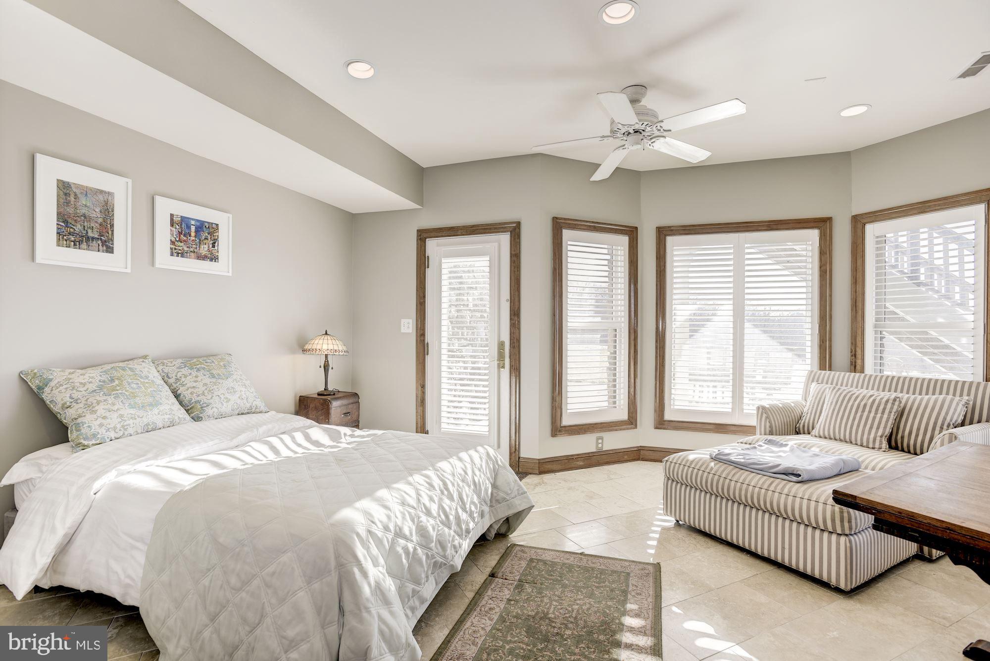 BIG SPRING FARM - Residential