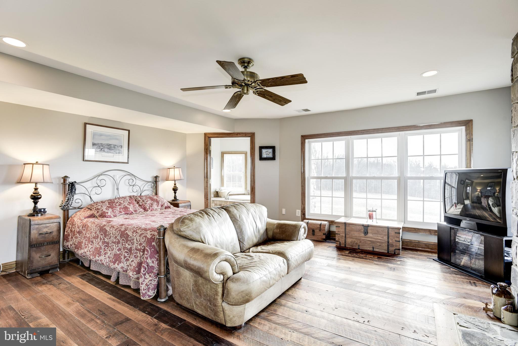 BIG SPRING FARM - Residential