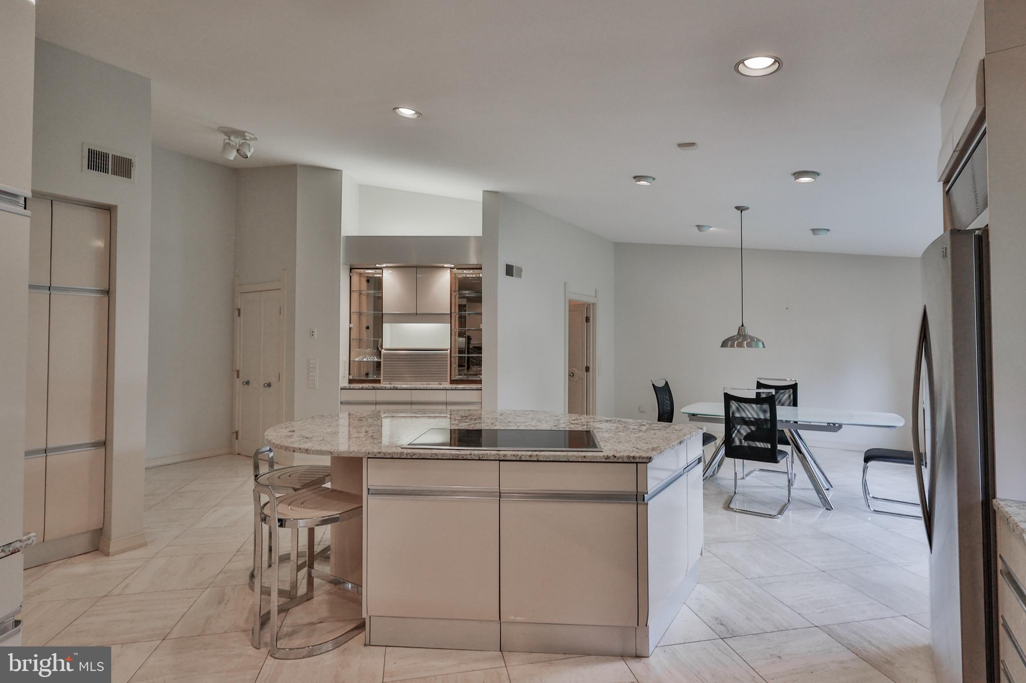 ROBIN HOOD - Residential