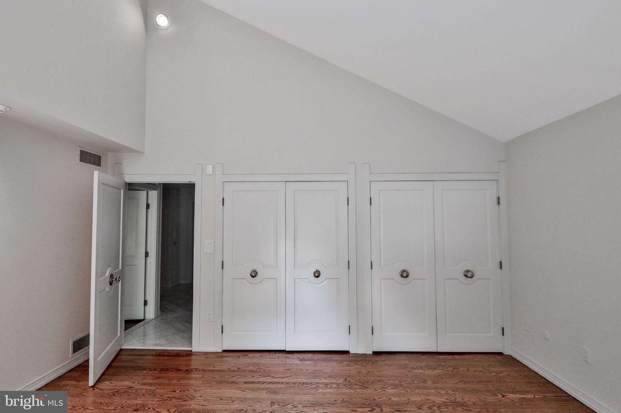 ROBIN HOOD - Residential