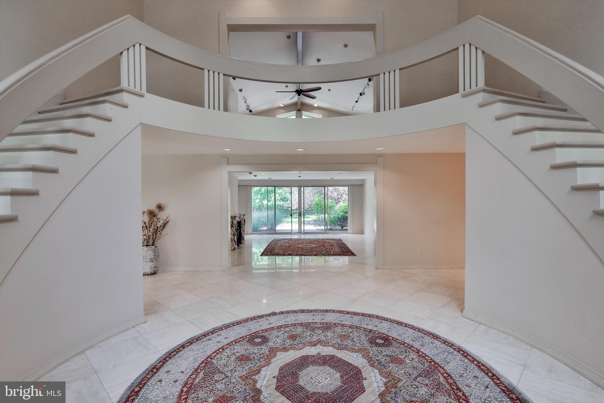 ROBIN HOOD - Residential