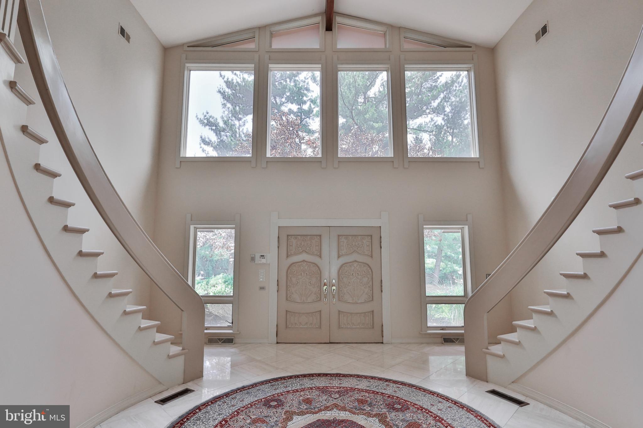 ROBIN HOOD - Residential