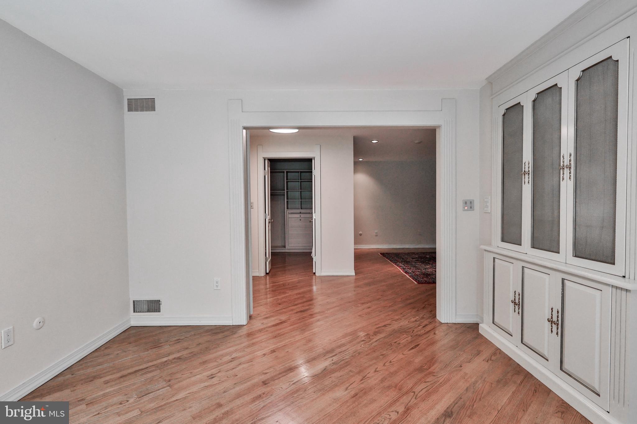 ROBIN HOOD - Residential