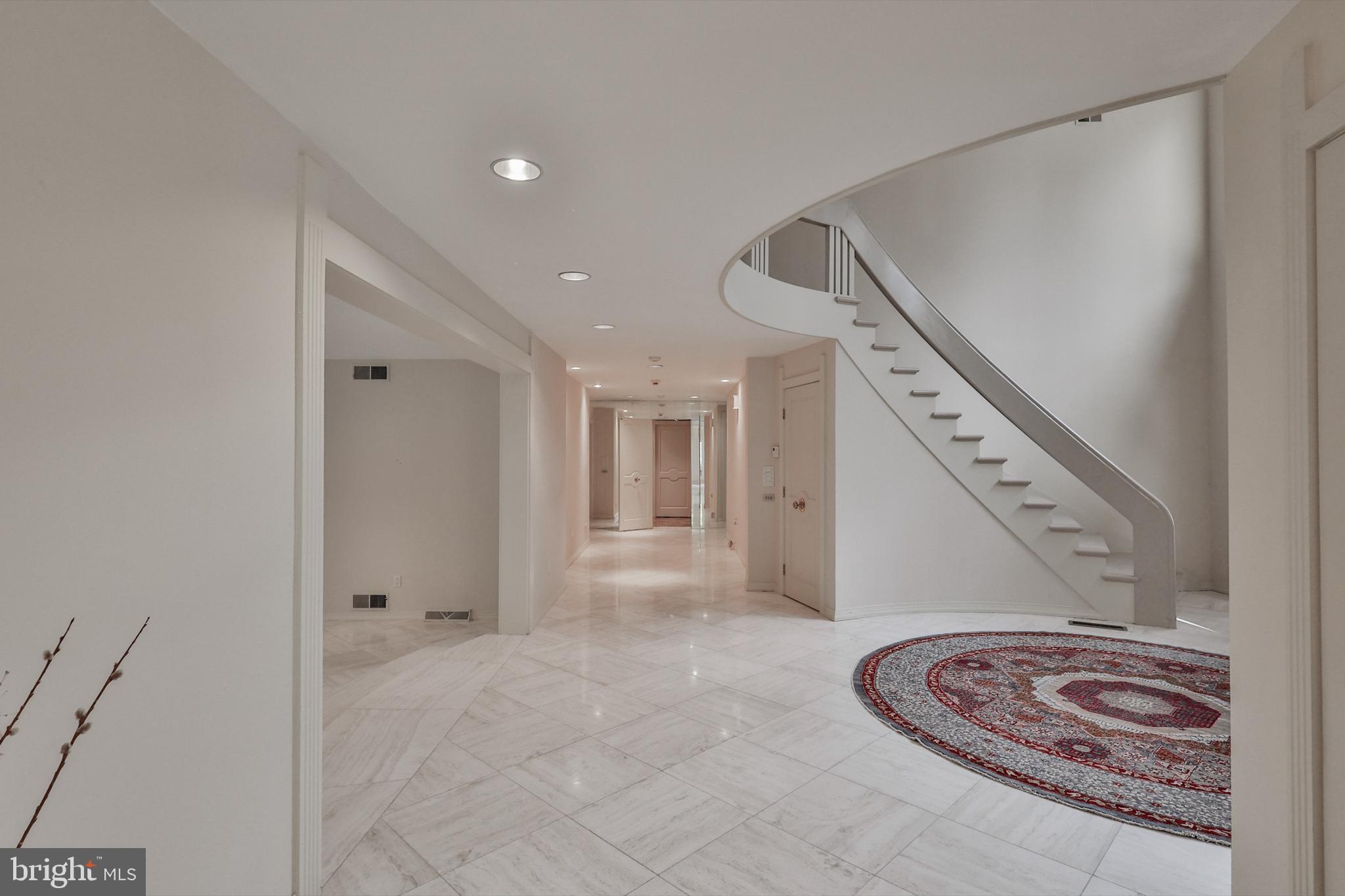 ROBIN HOOD - Residential