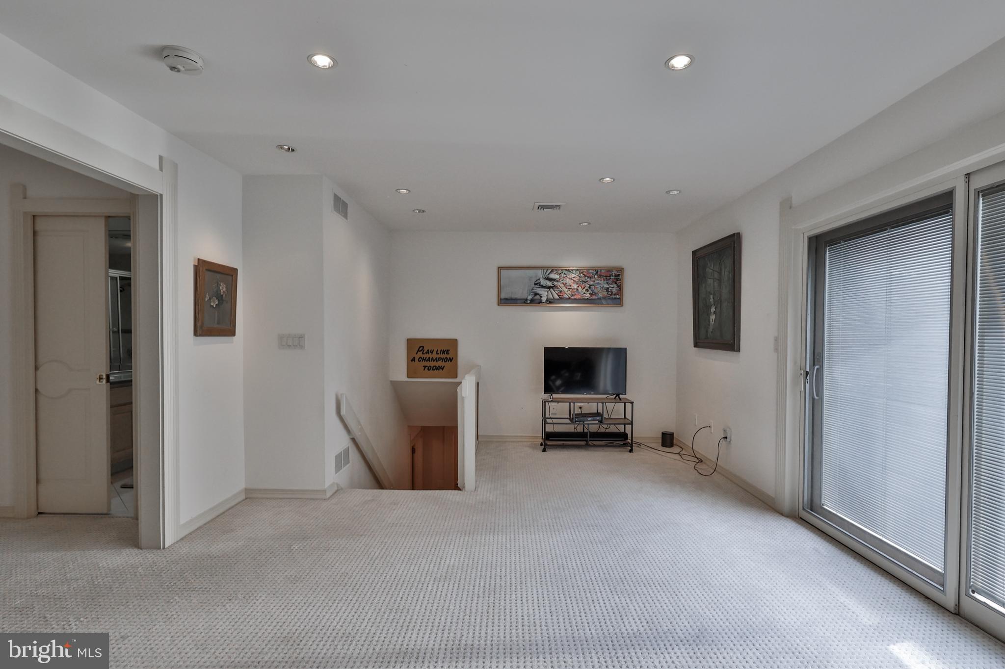 ROBIN HOOD - Residential