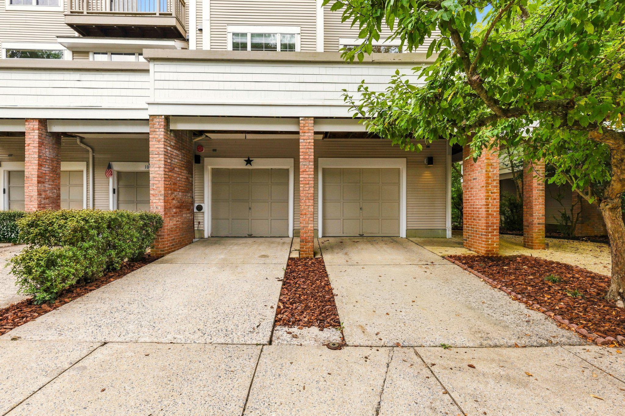 10344 ROYAL WOODS COURT