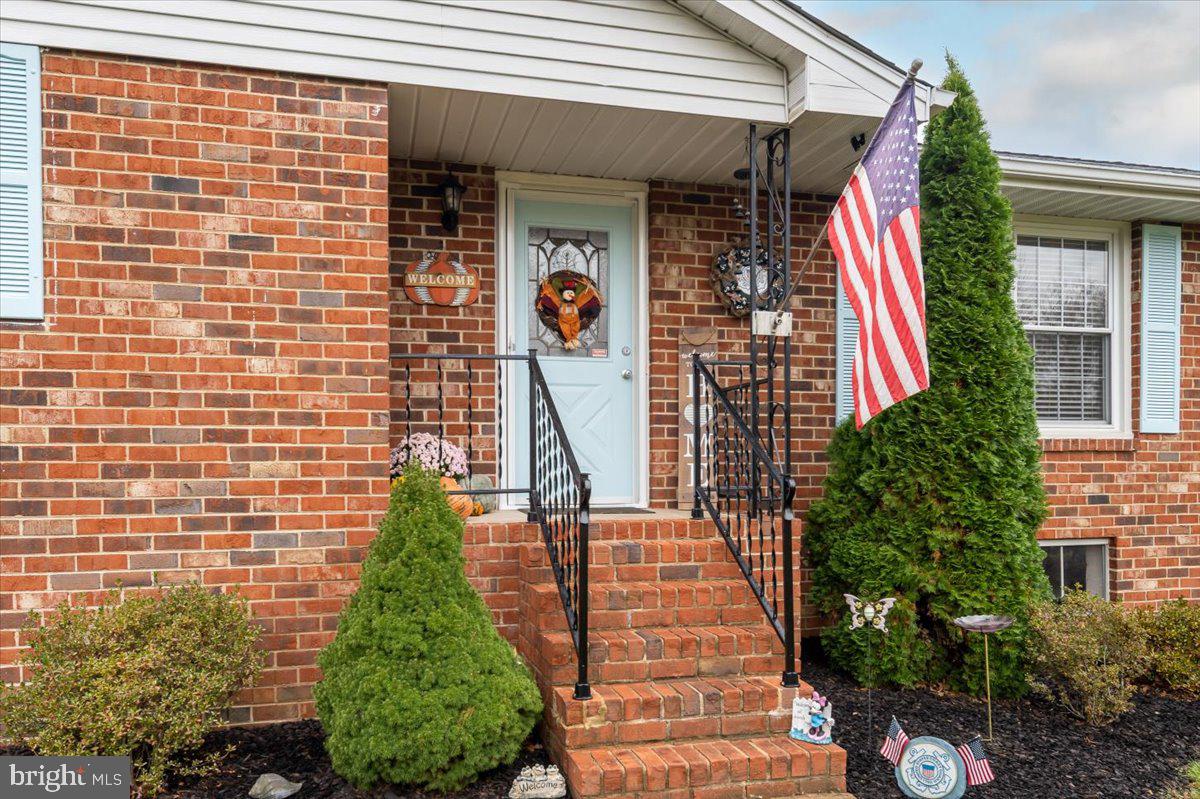 NORTH FERRY FARMS - Residential