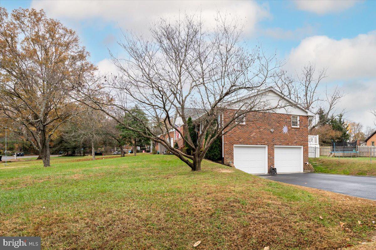 NORTH FERRY FARMS - Residential