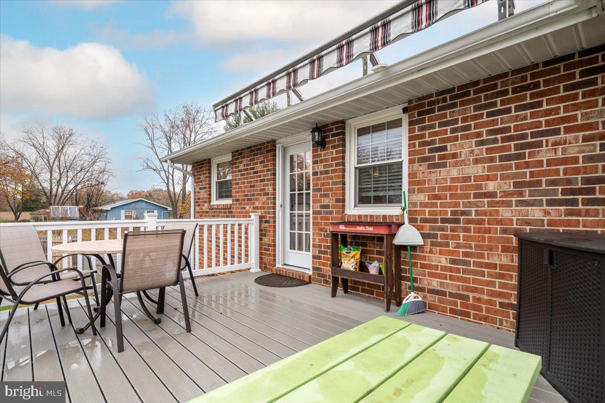 NORTH FERRY FARMS - Residential