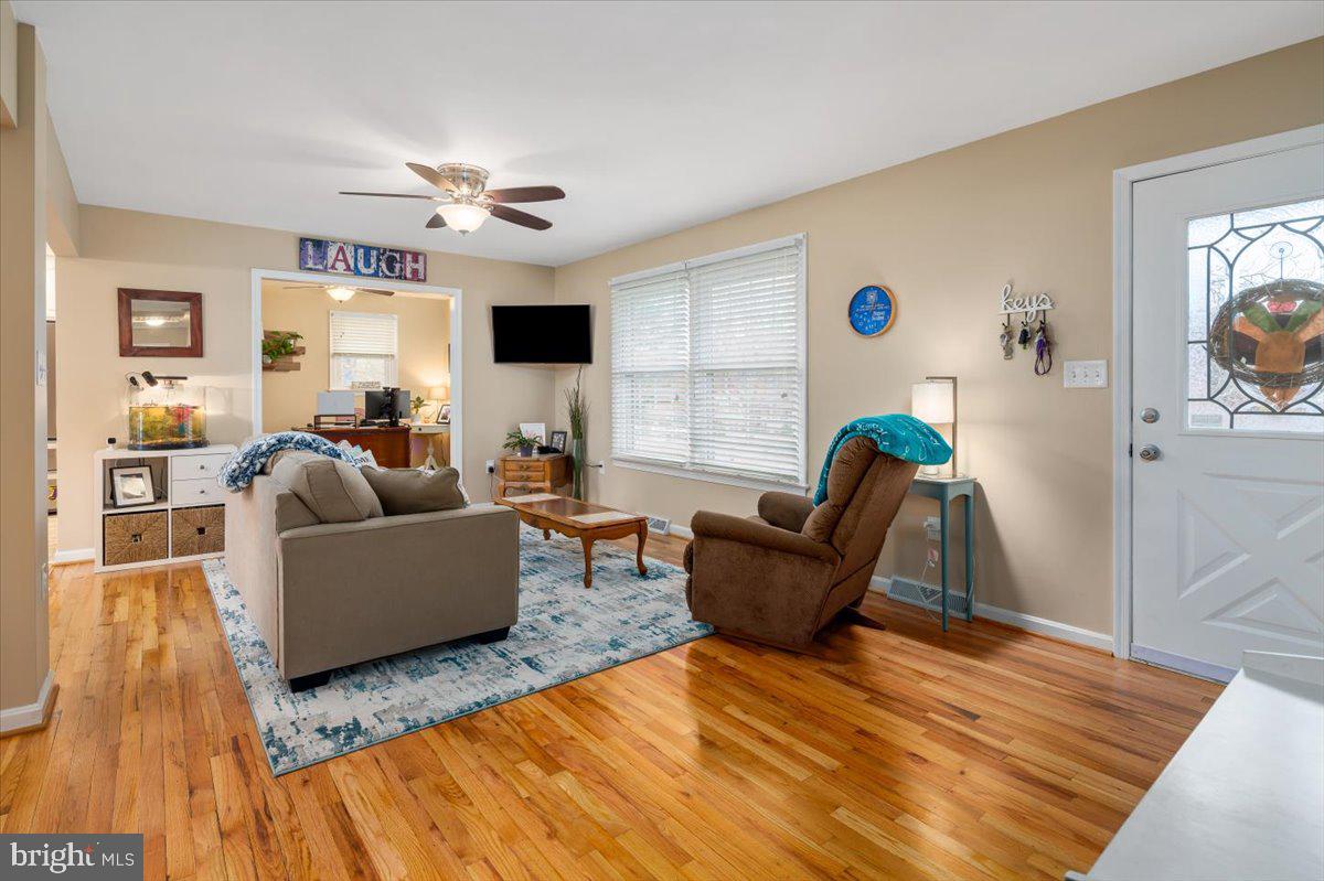 NORTH FERRY FARMS - Residential