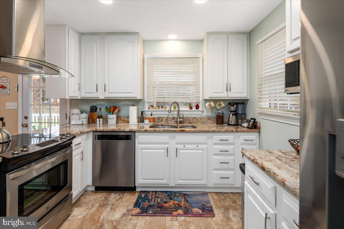 NORTH FERRY FARMS - Residential