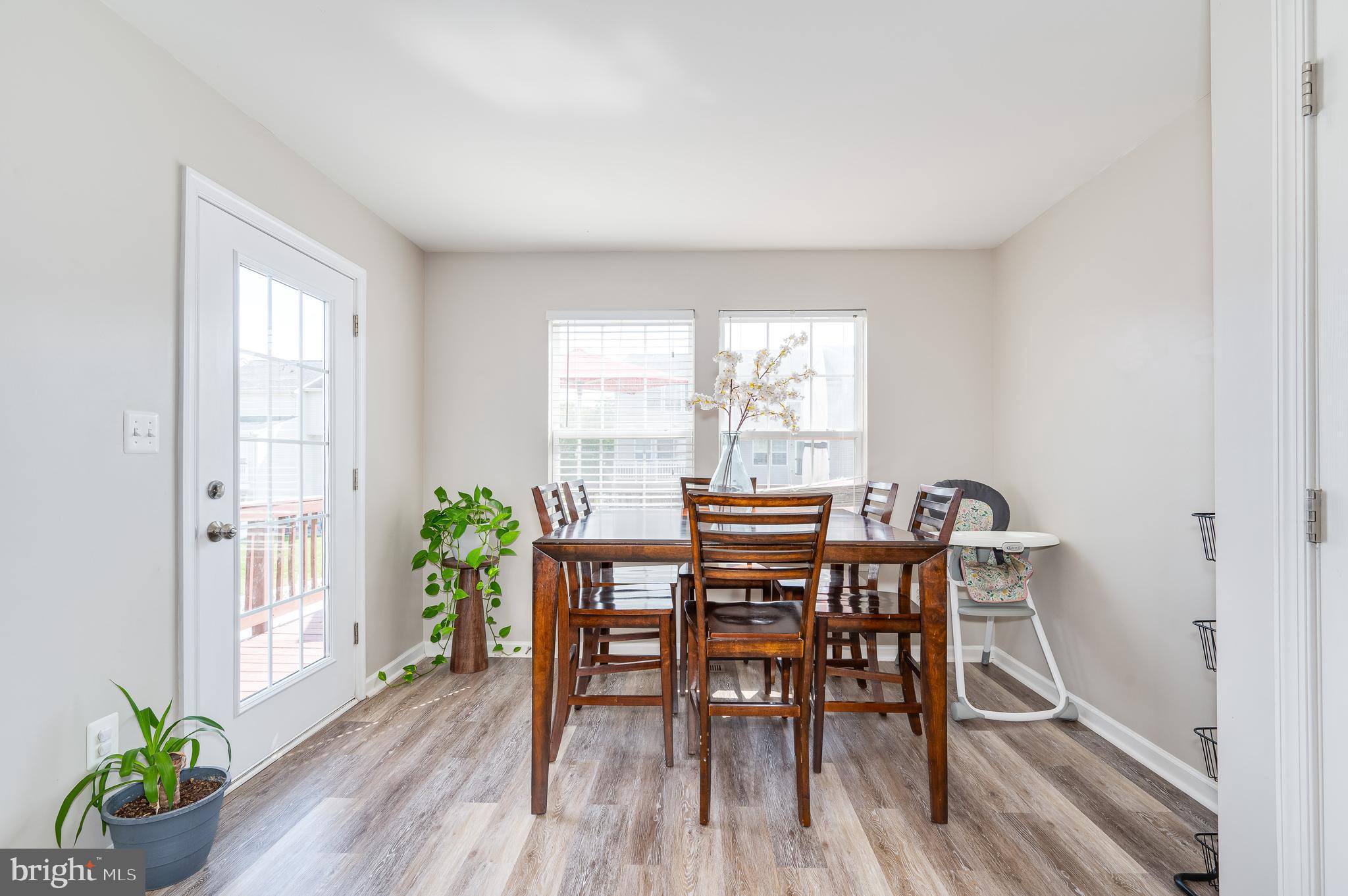 LAKELAND PLACE - Residential Lease