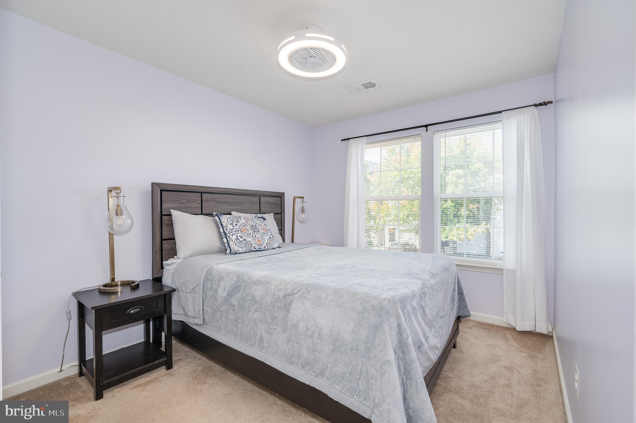 LAKELAND PLACE - Residential Lease