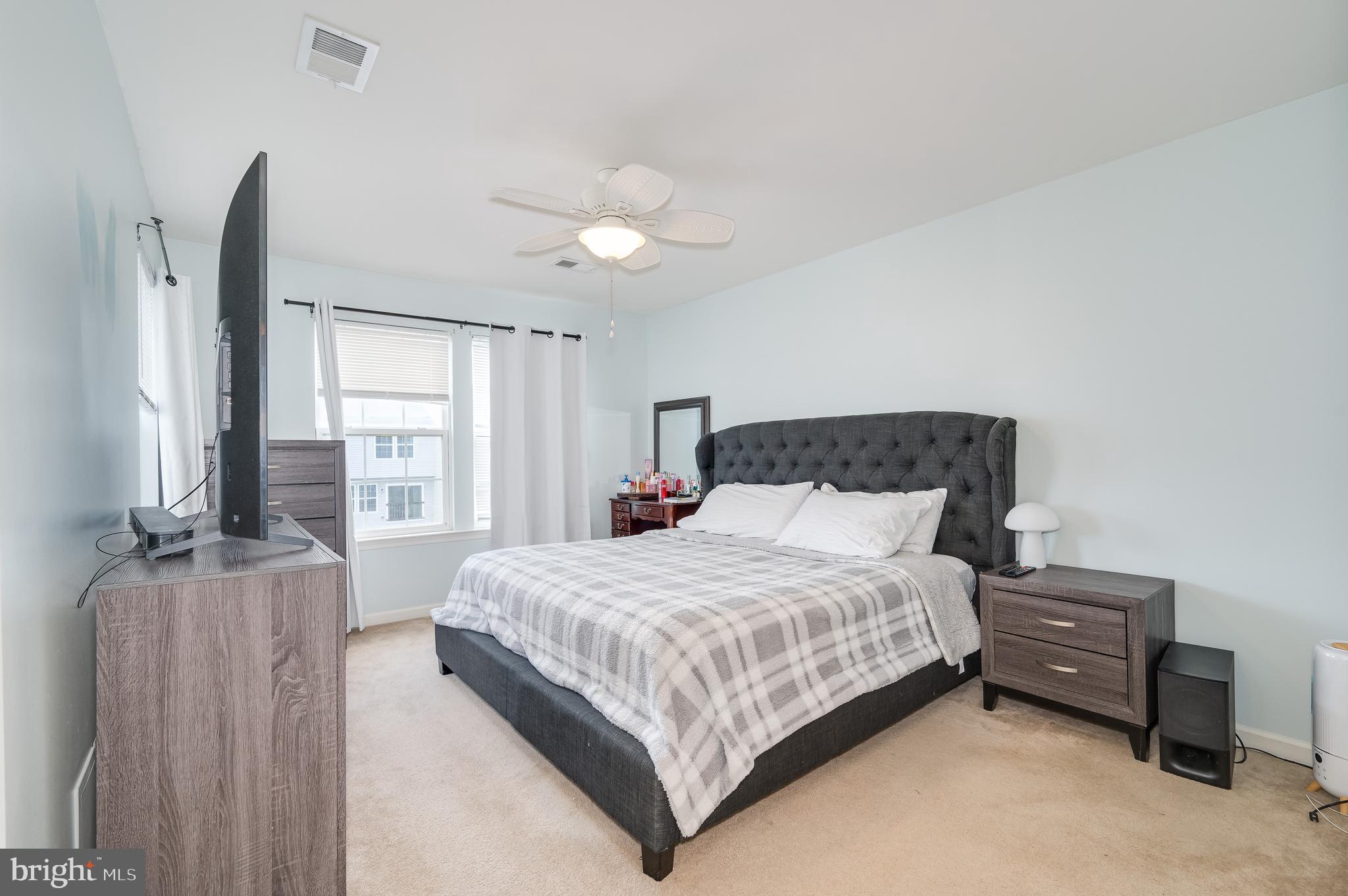 LAKELAND PLACE - Residential Lease