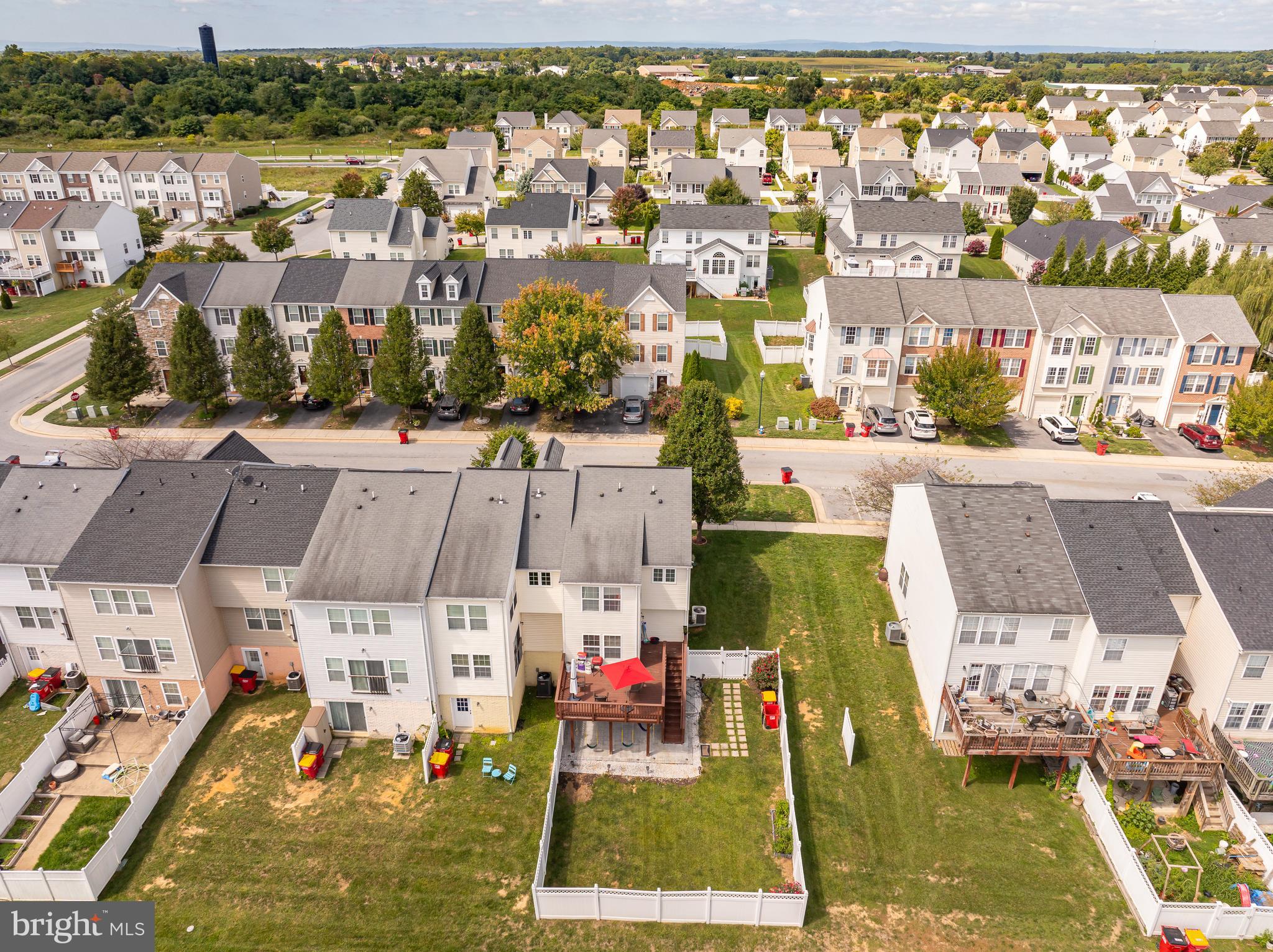 LAKELAND PLACE - Residential Lease