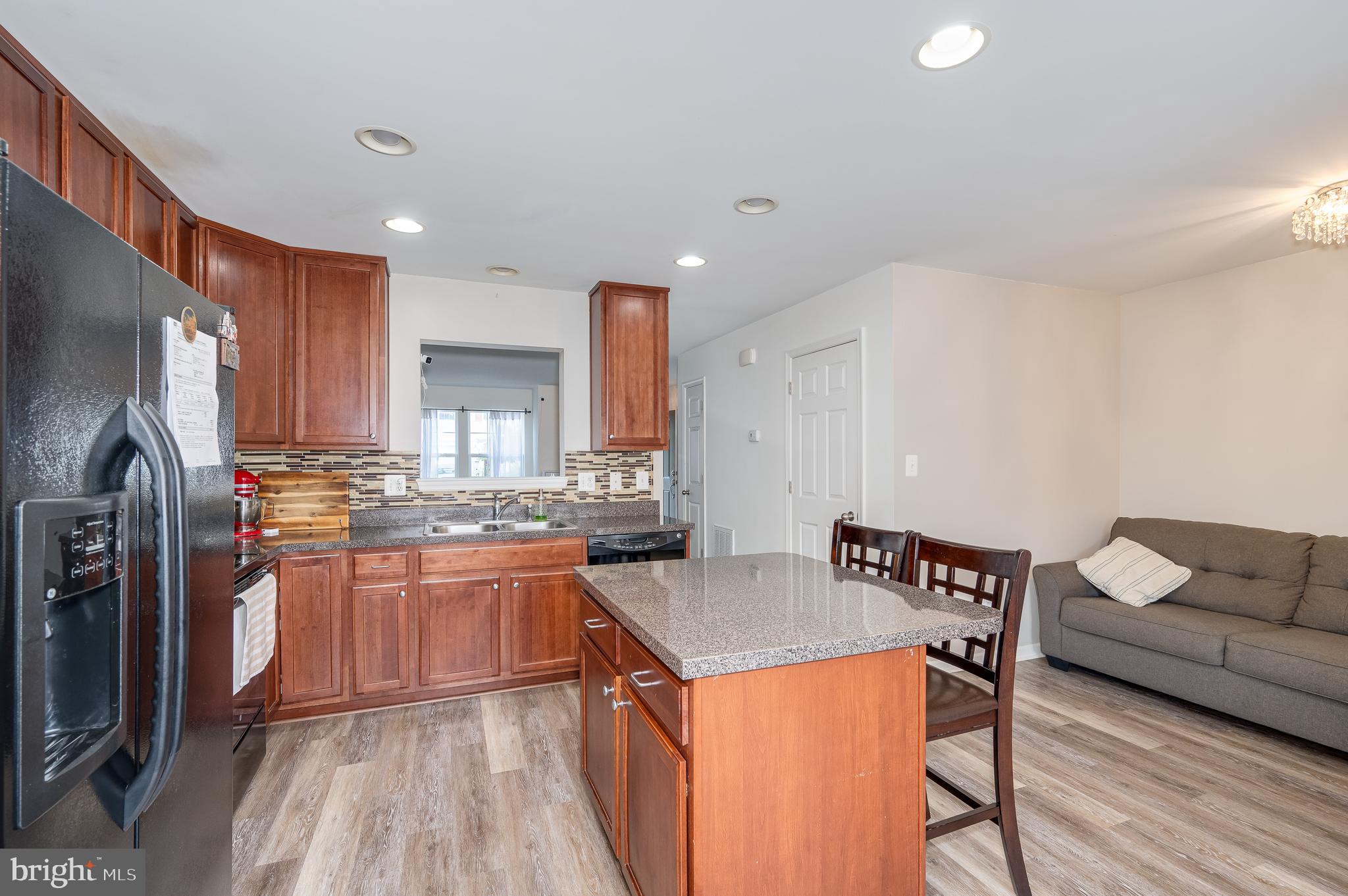 LAKELAND PLACE - Residential Lease