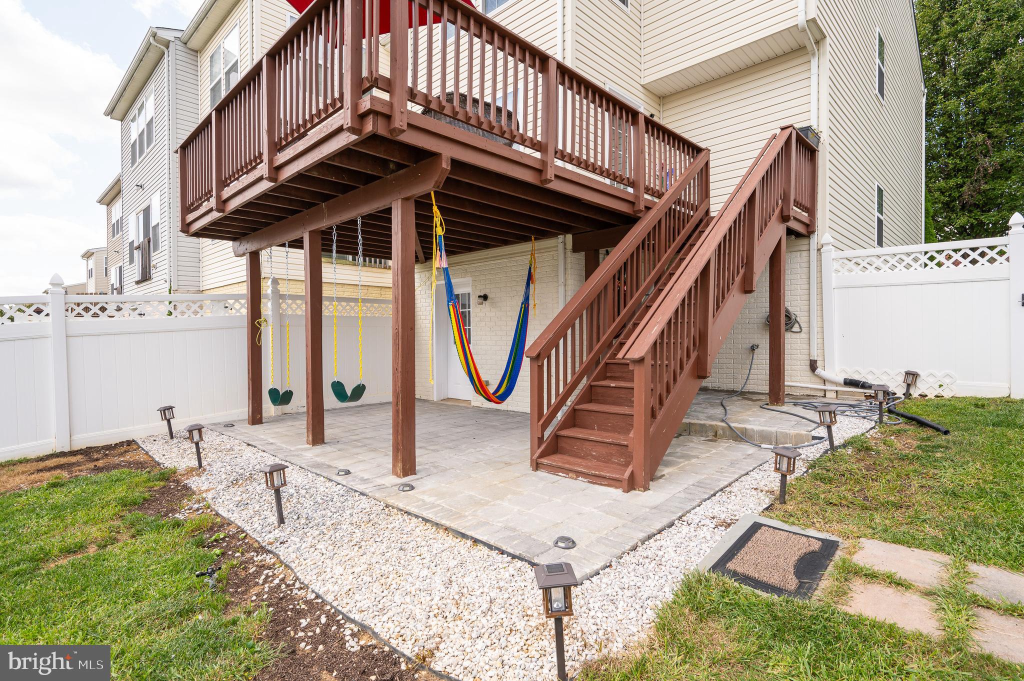 LAKELAND PLACE - Residential Lease