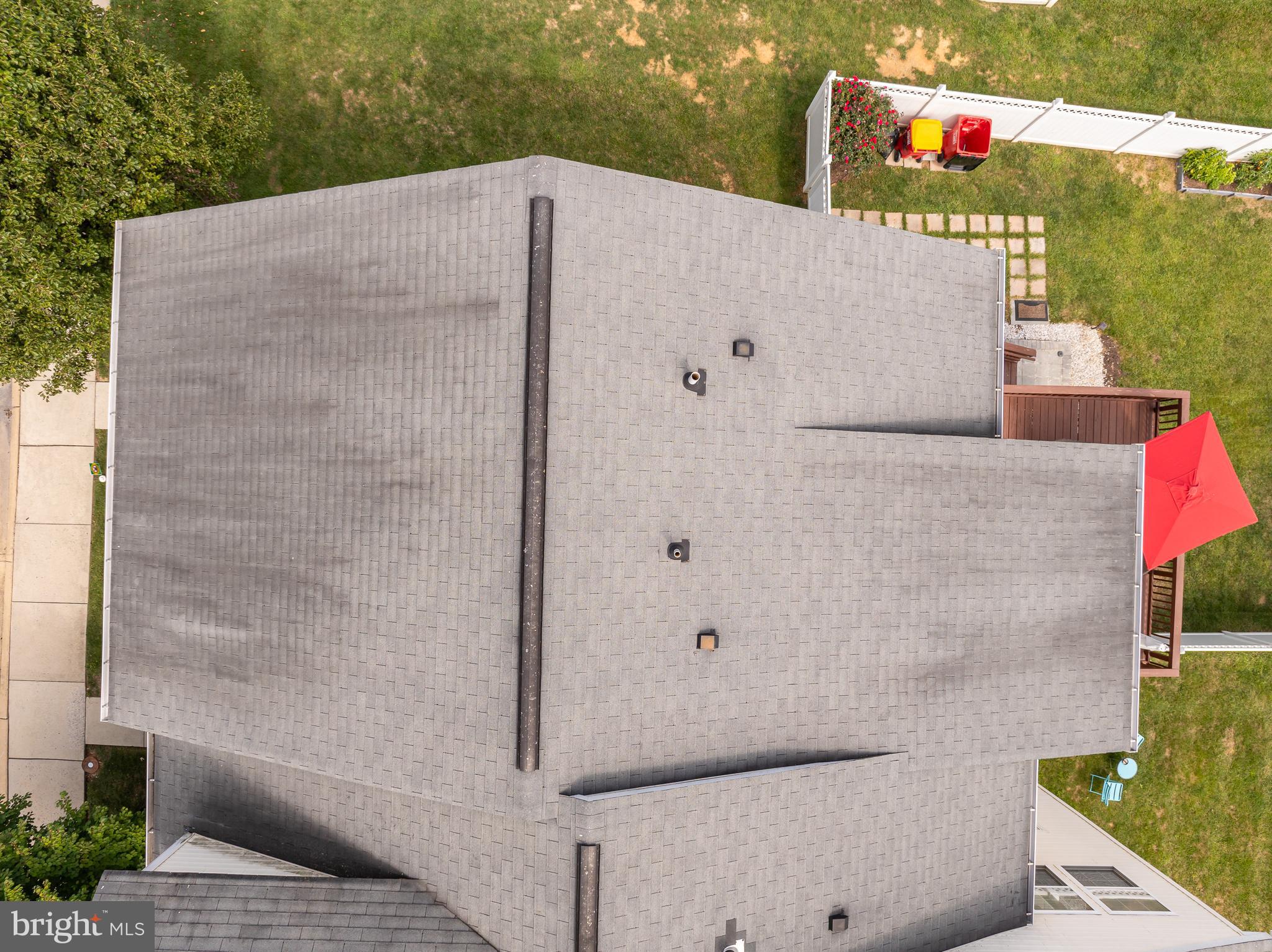 LAKELAND PLACE - Residential Lease