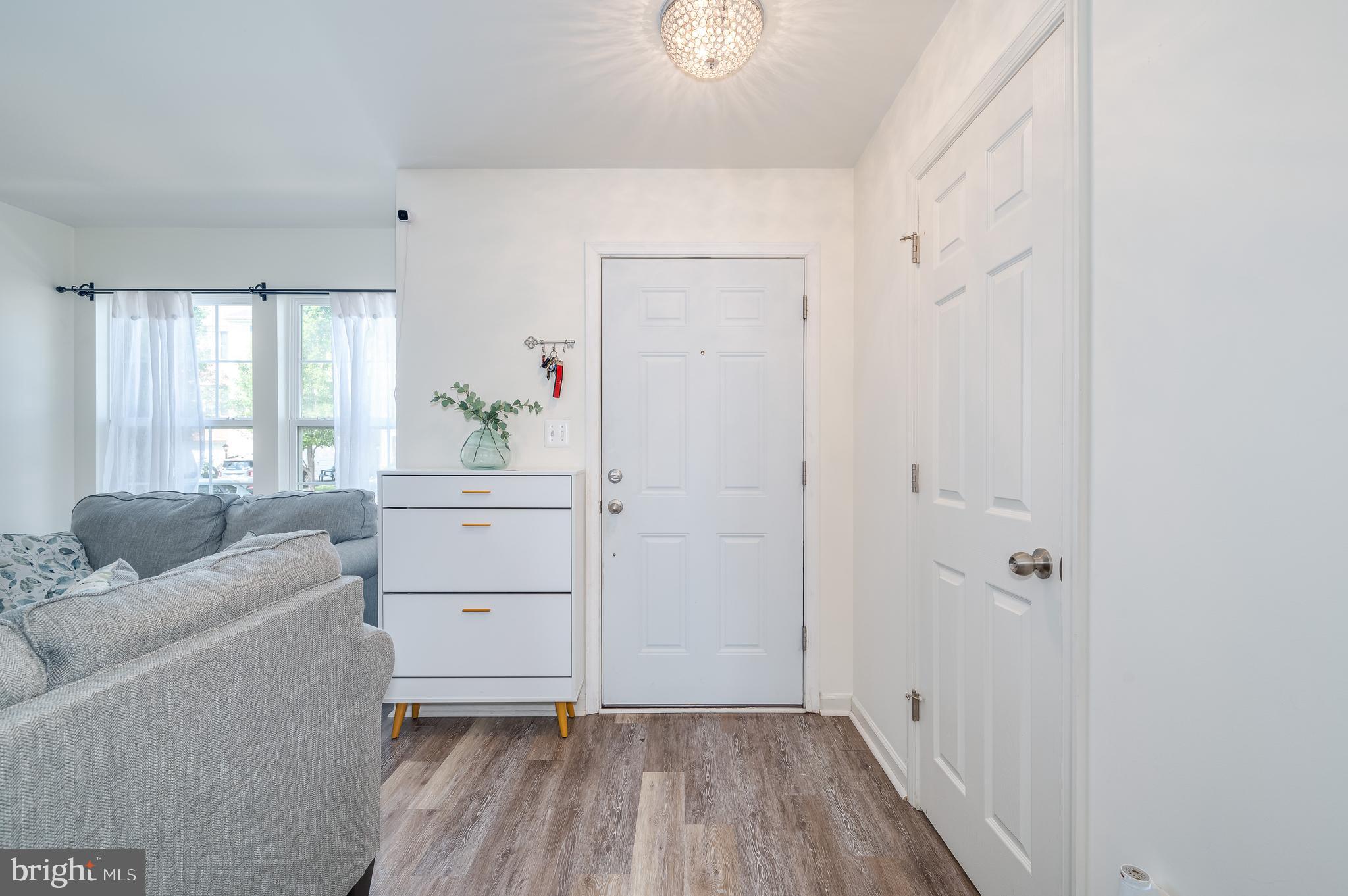 LAKELAND PLACE - Residential Lease