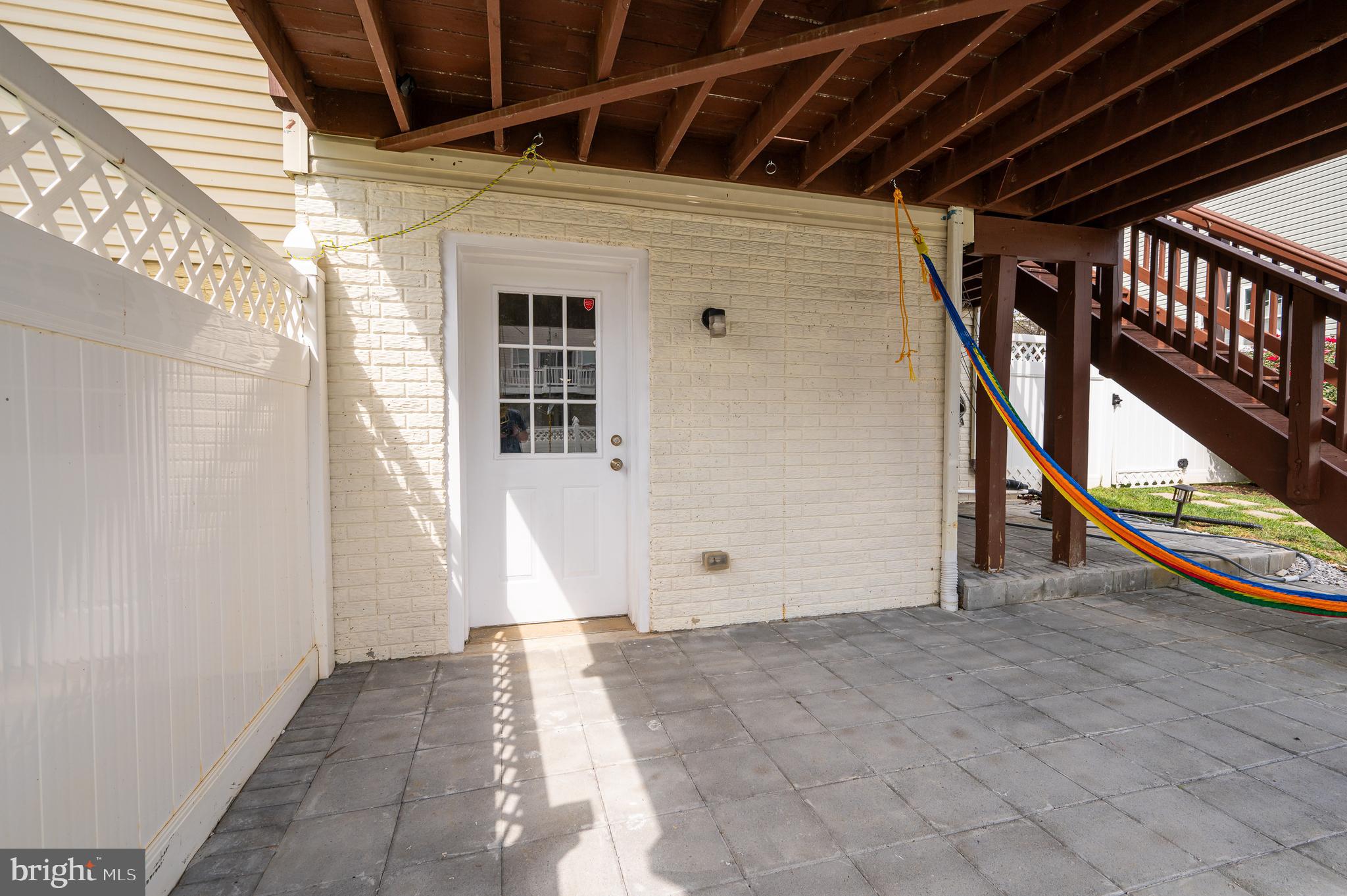 LAKELAND PLACE - Residential Lease