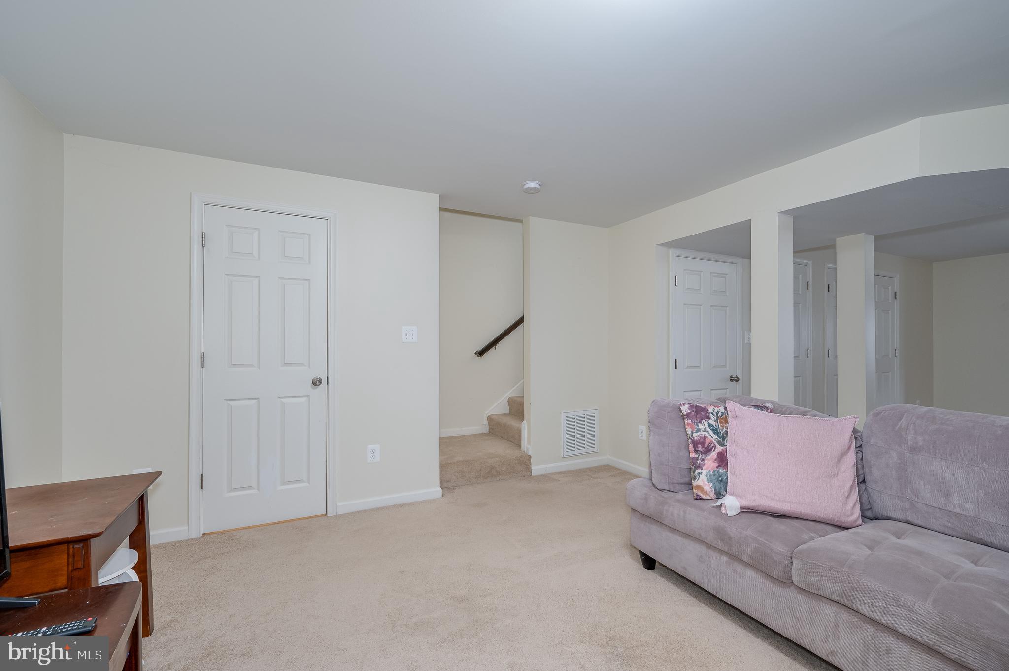 LAKELAND PLACE - Residential Lease