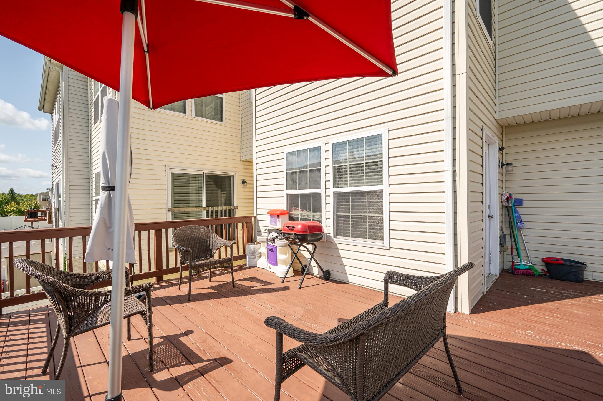 LAKELAND PLACE - Residential Lease