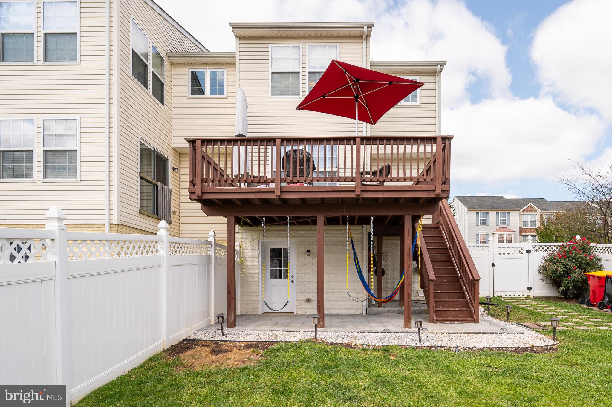 LAKELAND PLACE - Residential Lease