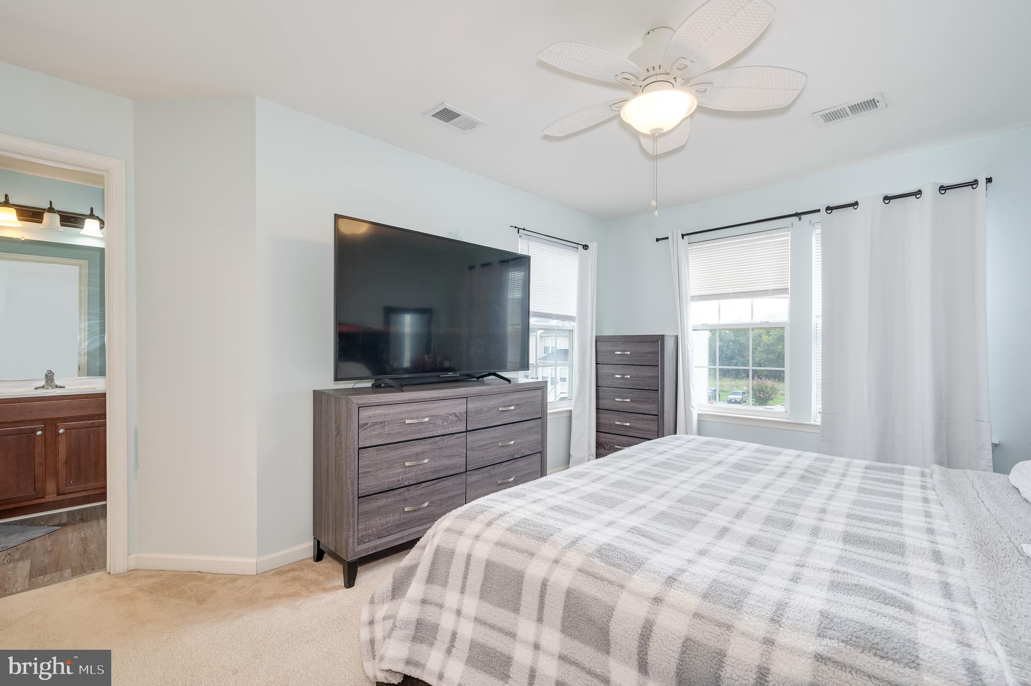 LAKELAND PLACE - Residential Lease