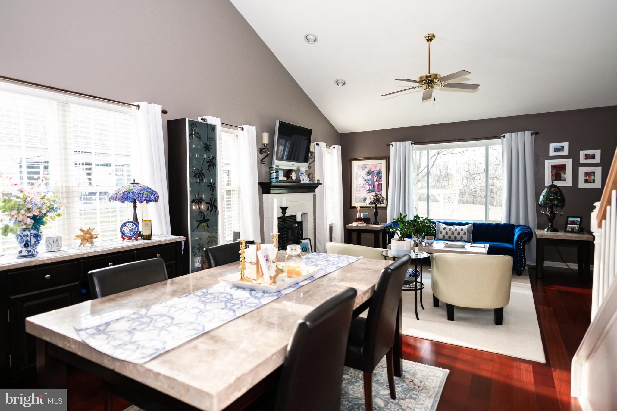 THE OAKS - Residential