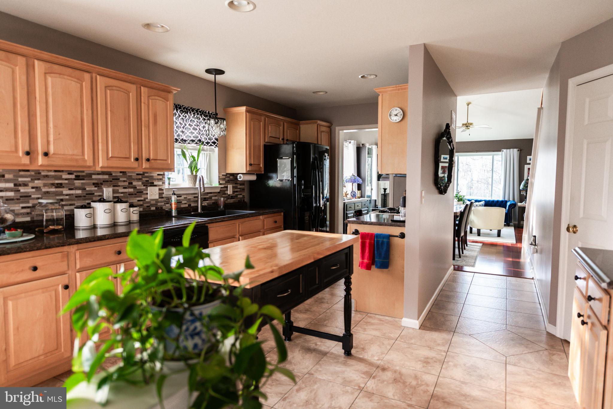 THE OAKS - Residential