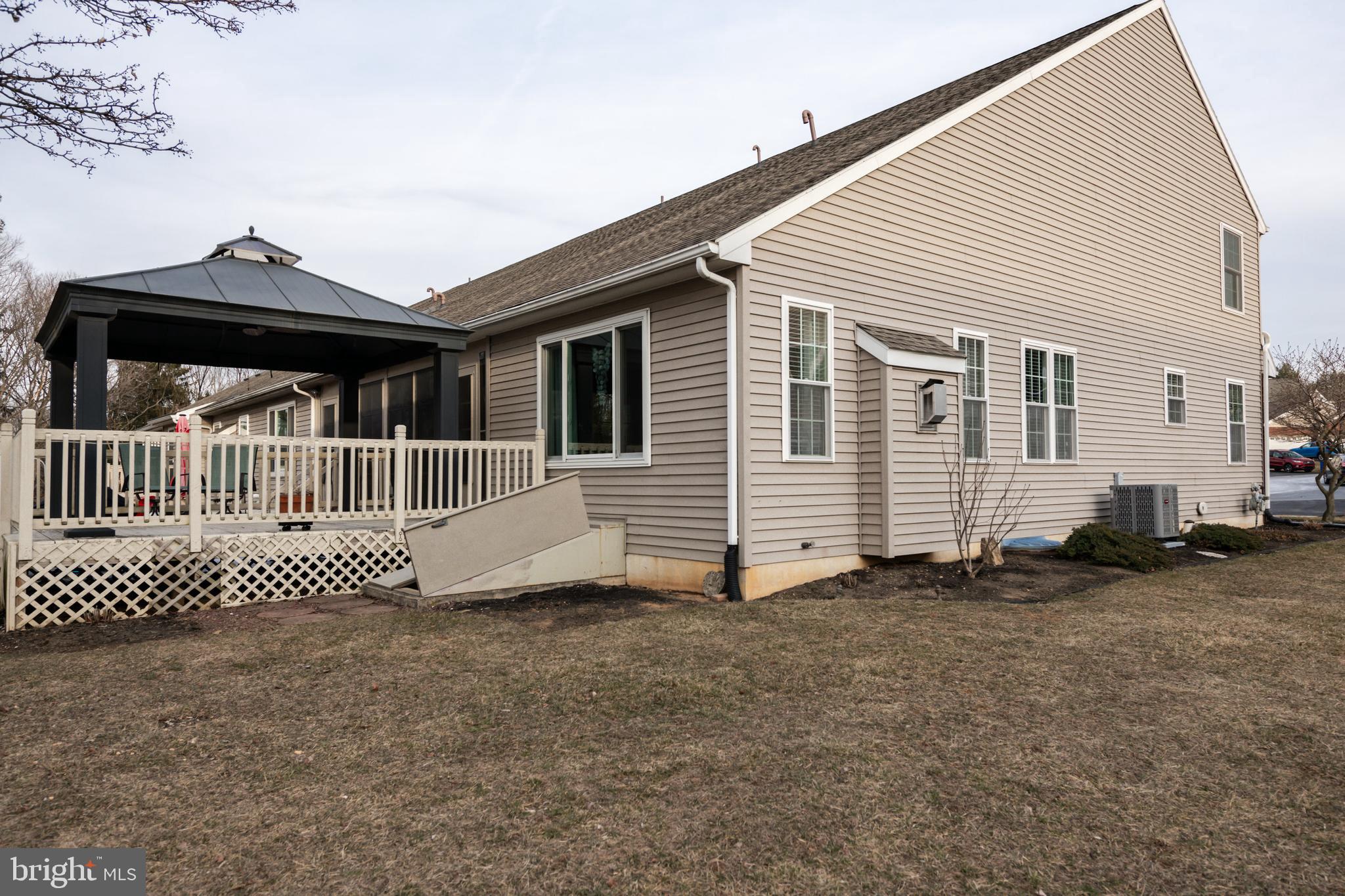 THE OAKS - Residential