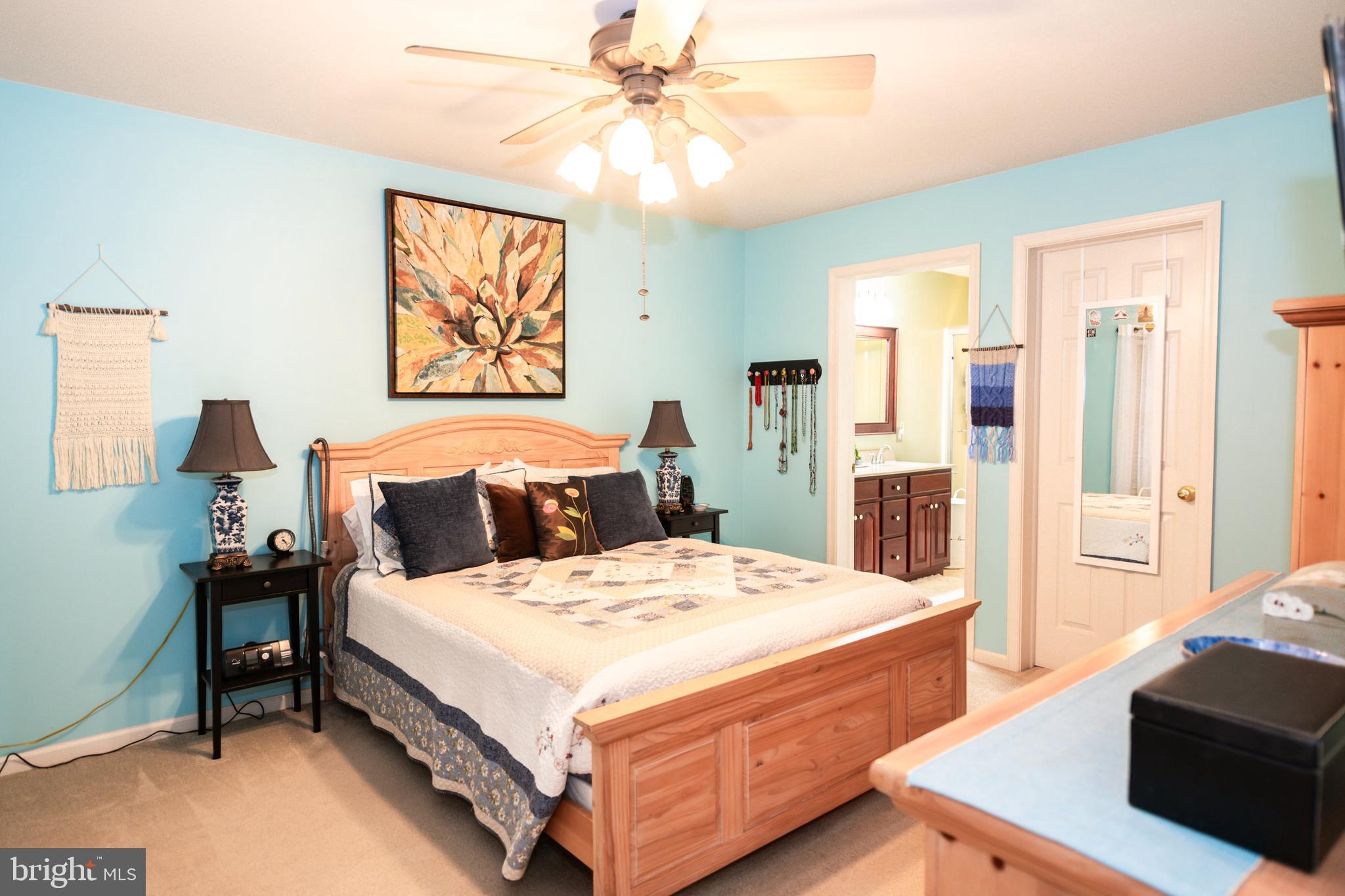 THE OAKS - Residential