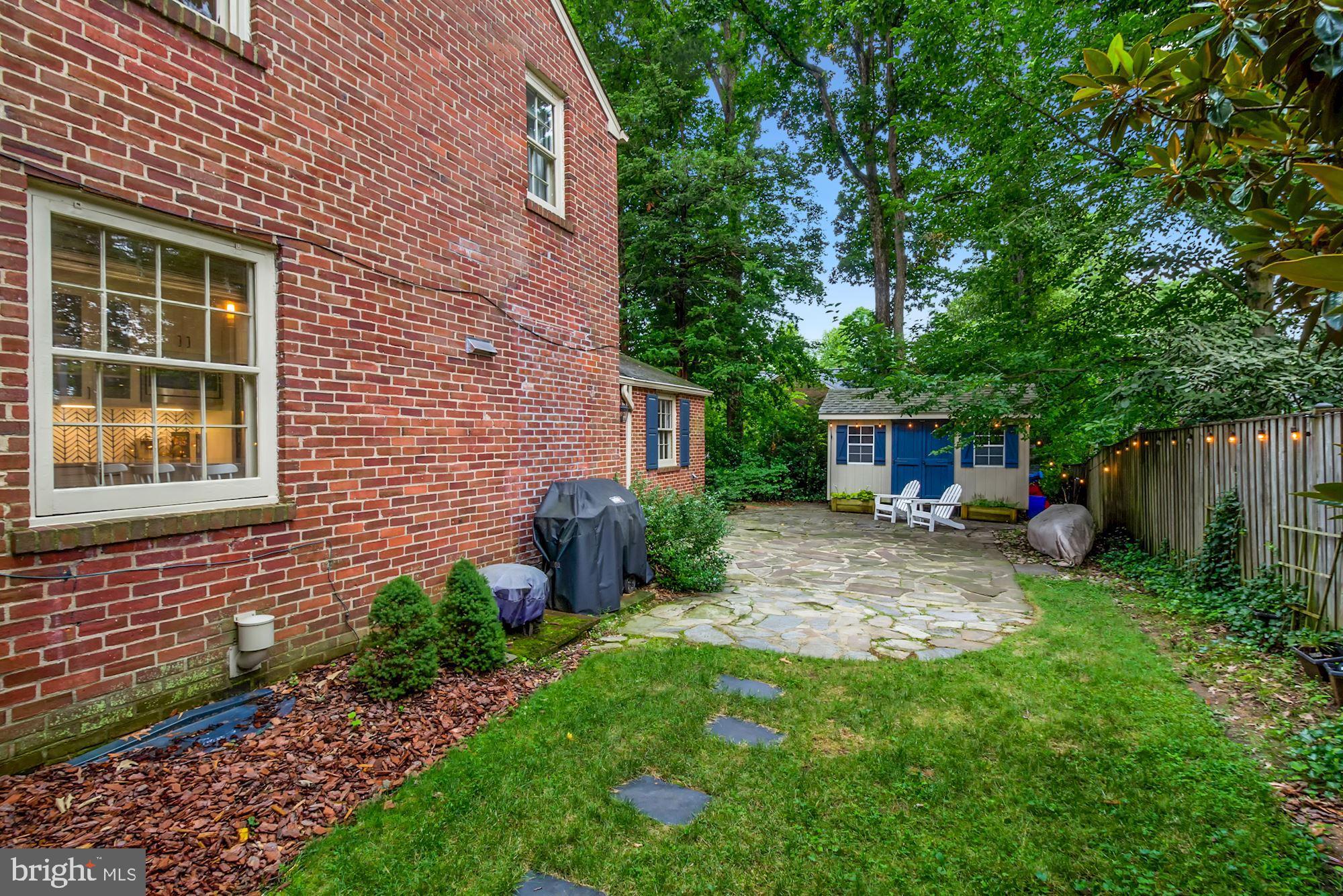 WOODACRES - Residential