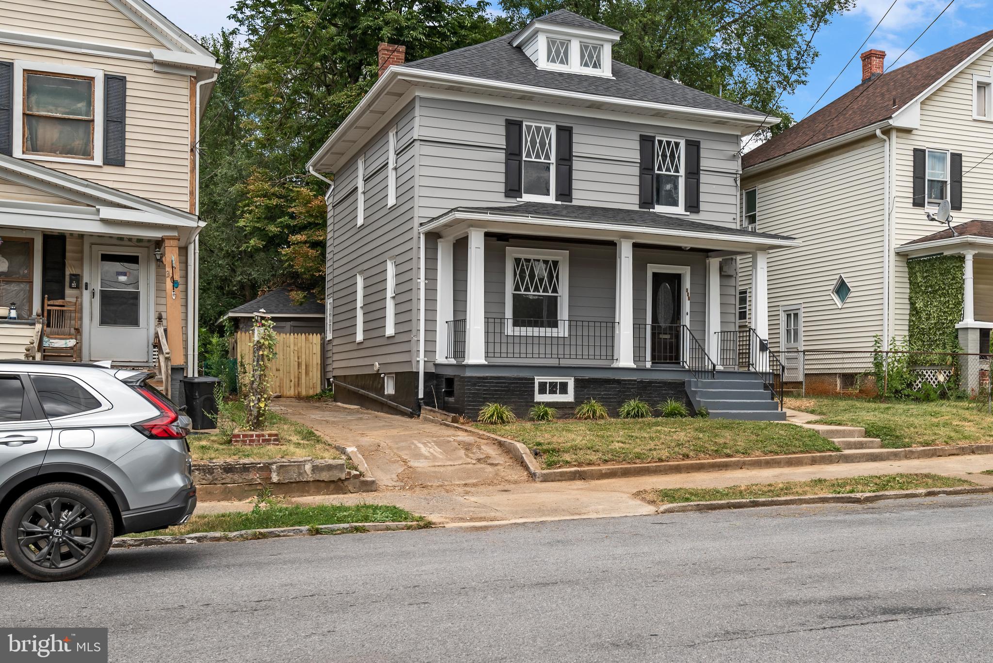 ROSEMONT - Residential