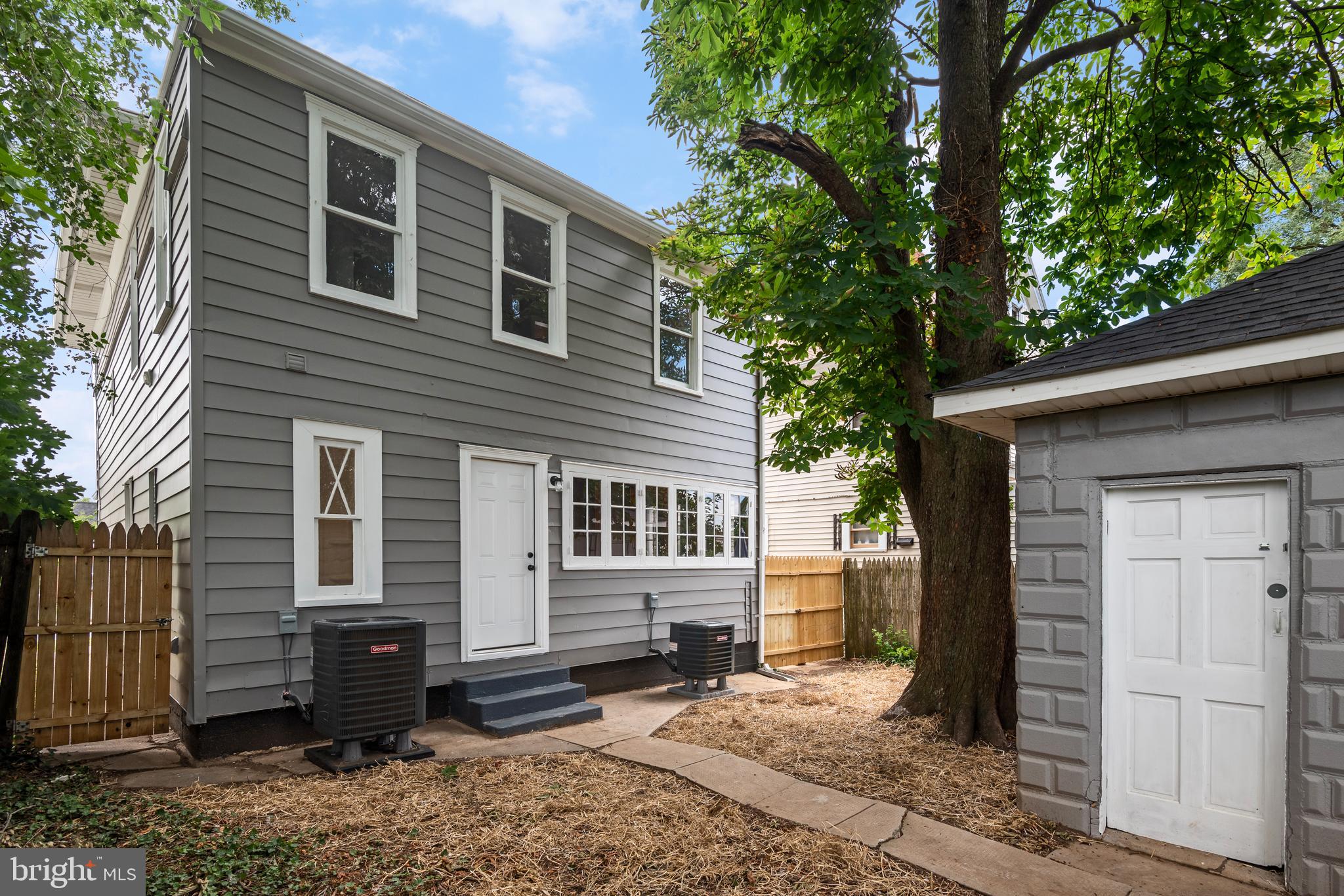 ROSEMONT - Residential