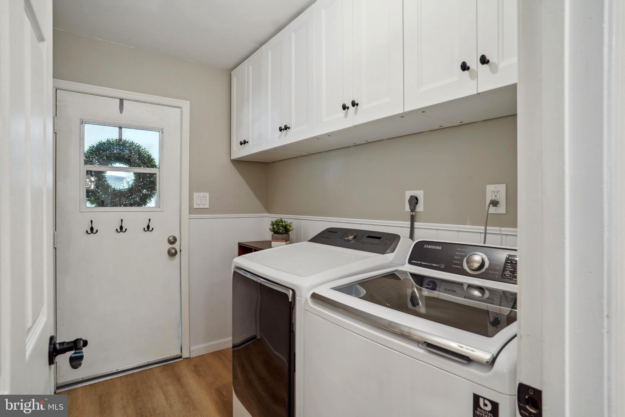 BURKE STATION SQUARE - Residential