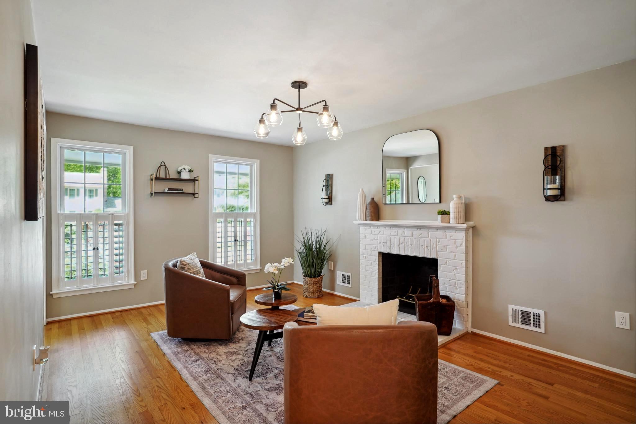 BURKE STATION SQUARE - Residential