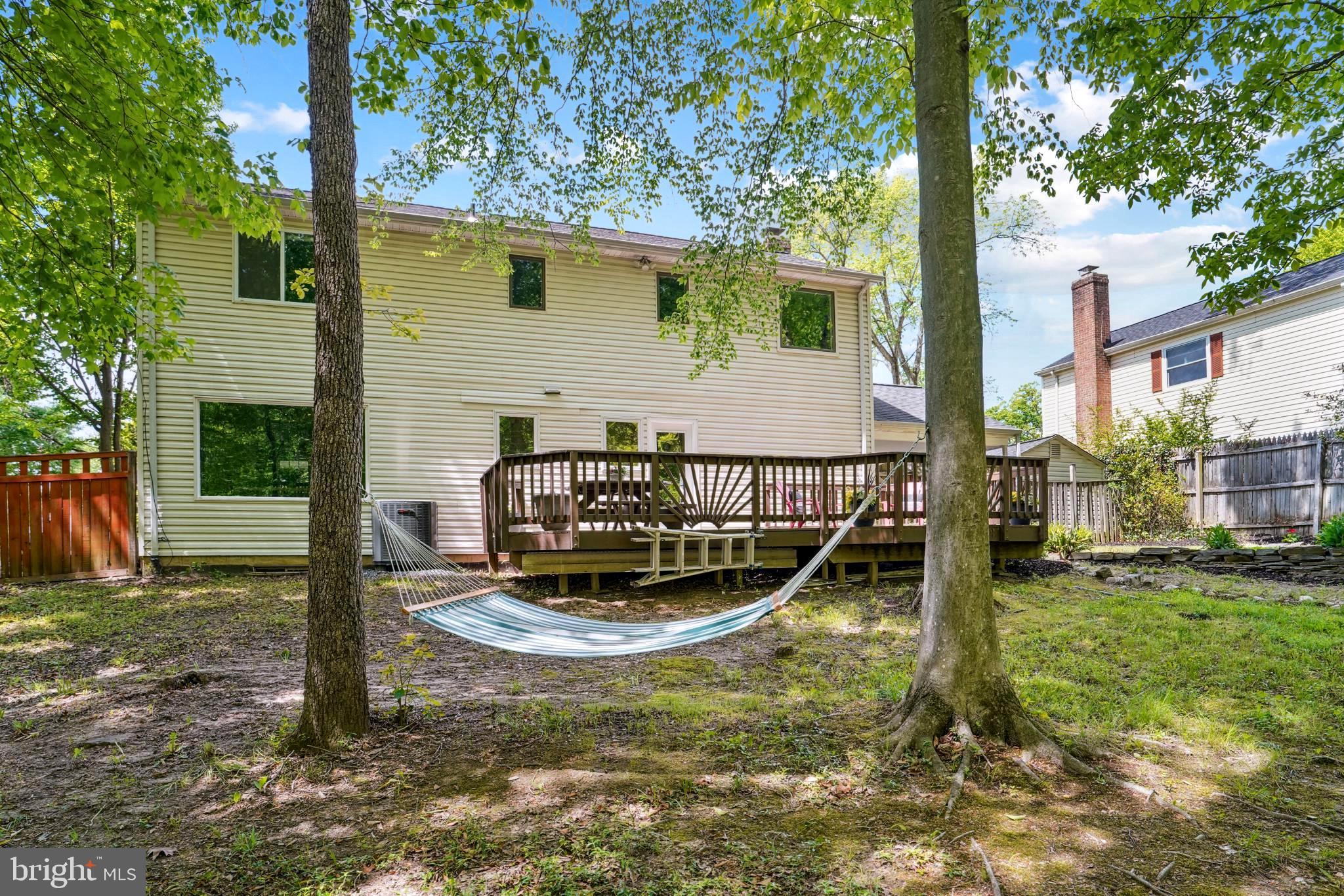 BURKE STATION SQUARE - Residential