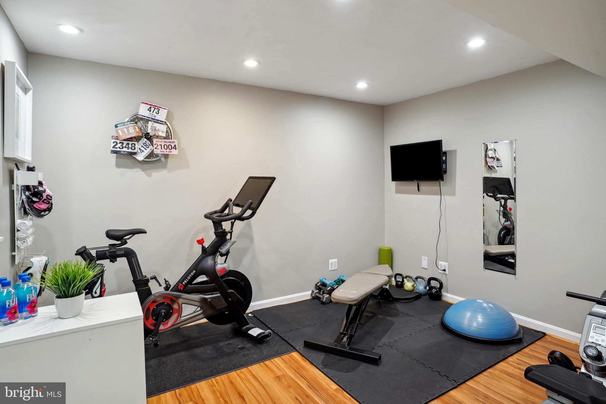 BURKE STATION SQUARE - Residential