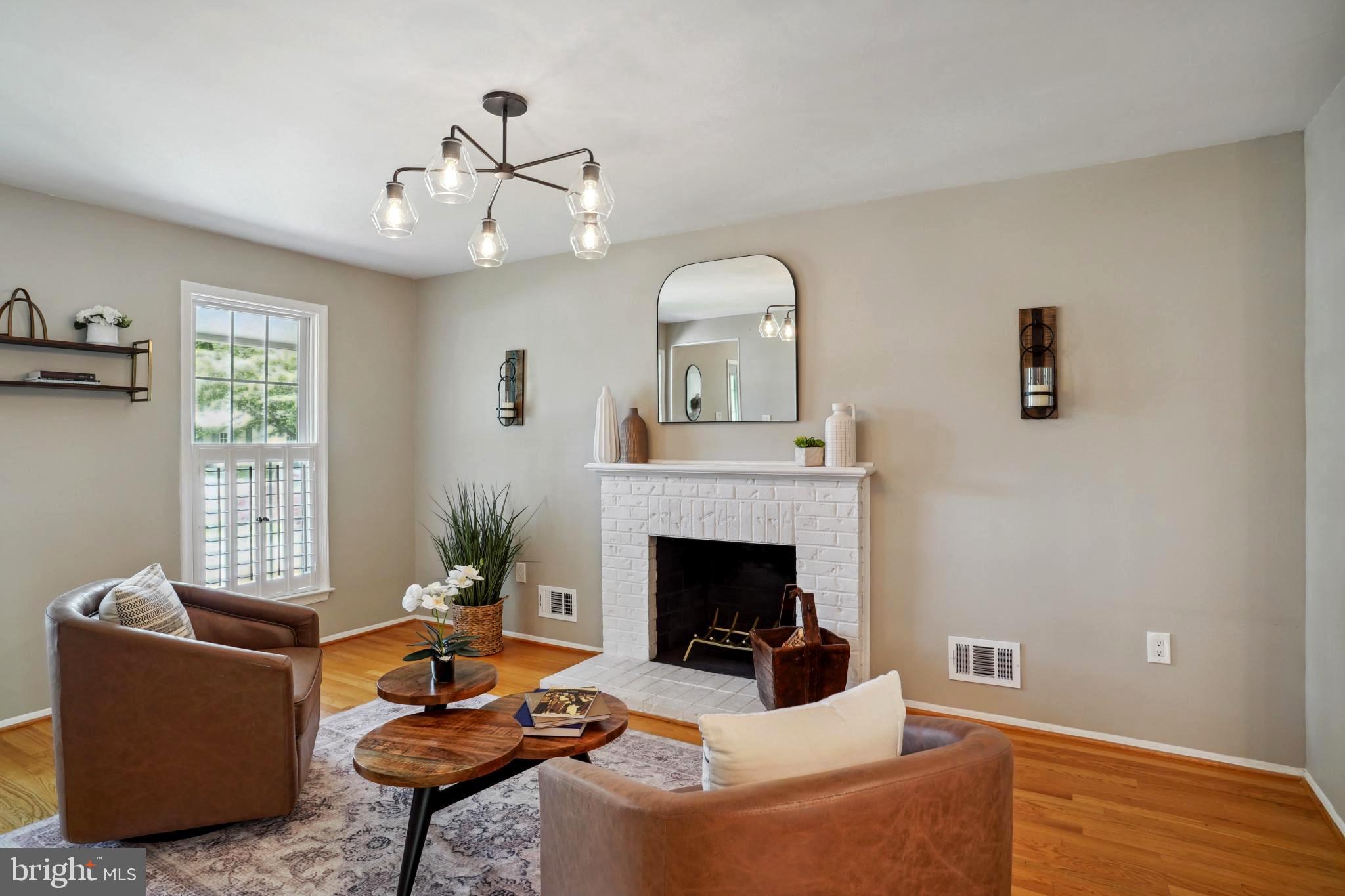 BURKE STATION SQUARE - Residential