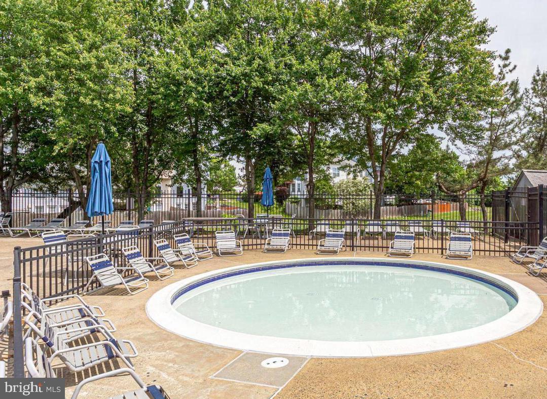 SINGLETONS GROVE - Residential