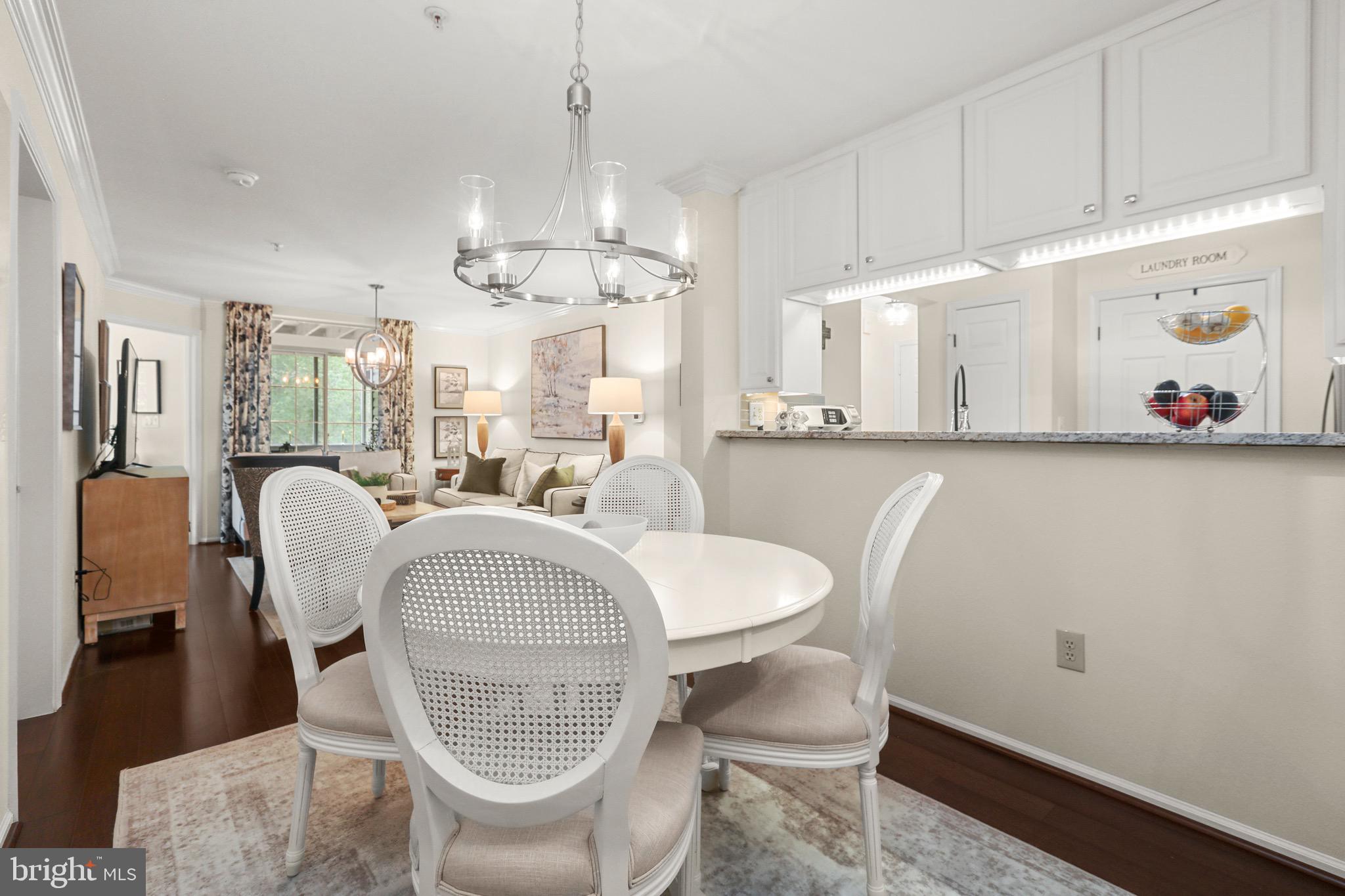 ENGLISH COUNTRY MANOR - Residential