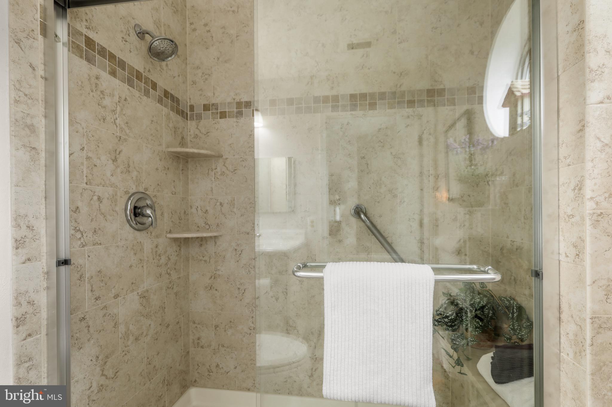 ENGLISH COUNTRY MANOR - Residential