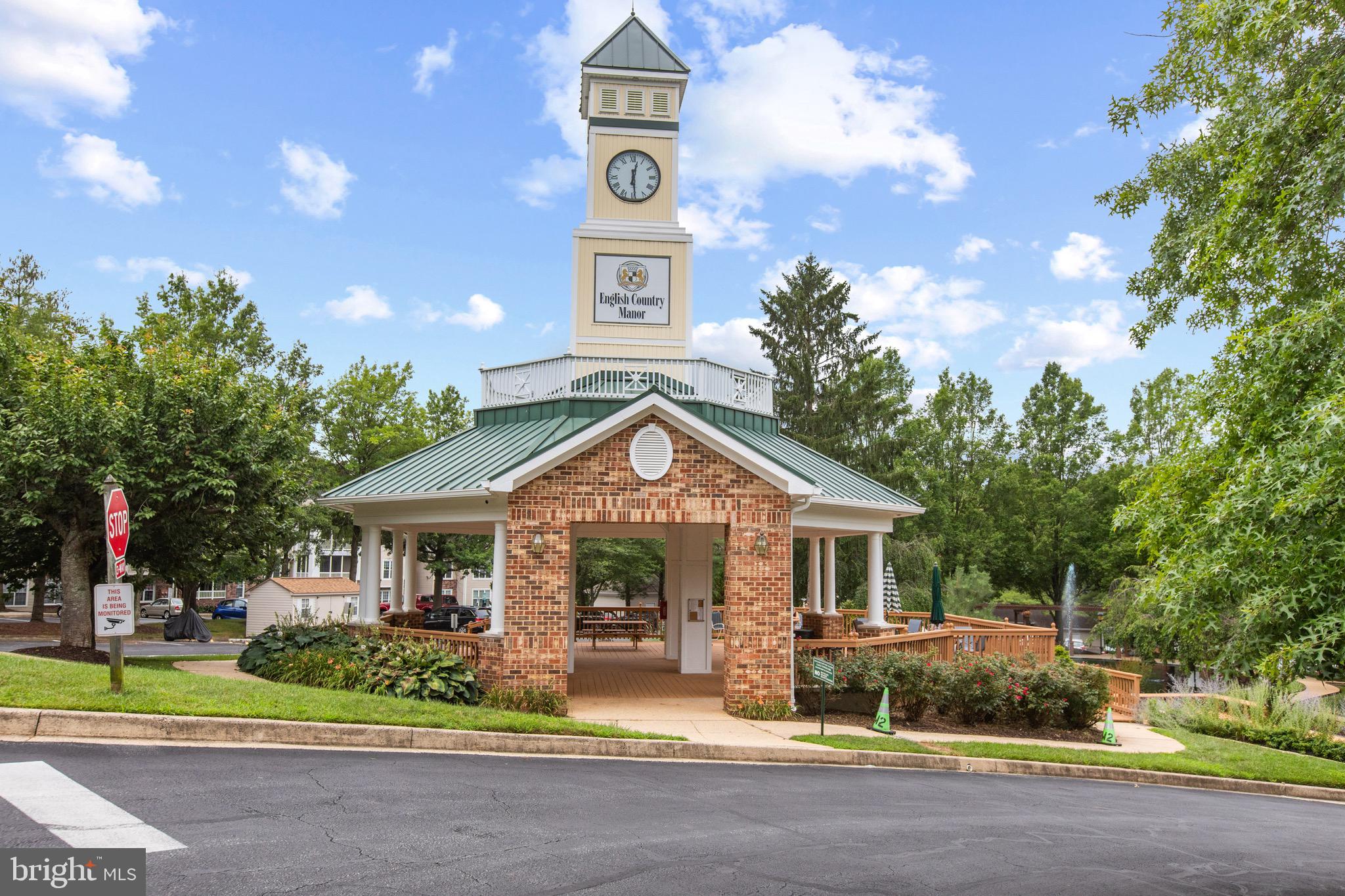 ENGLISH COUNTRY MANOR - Residential