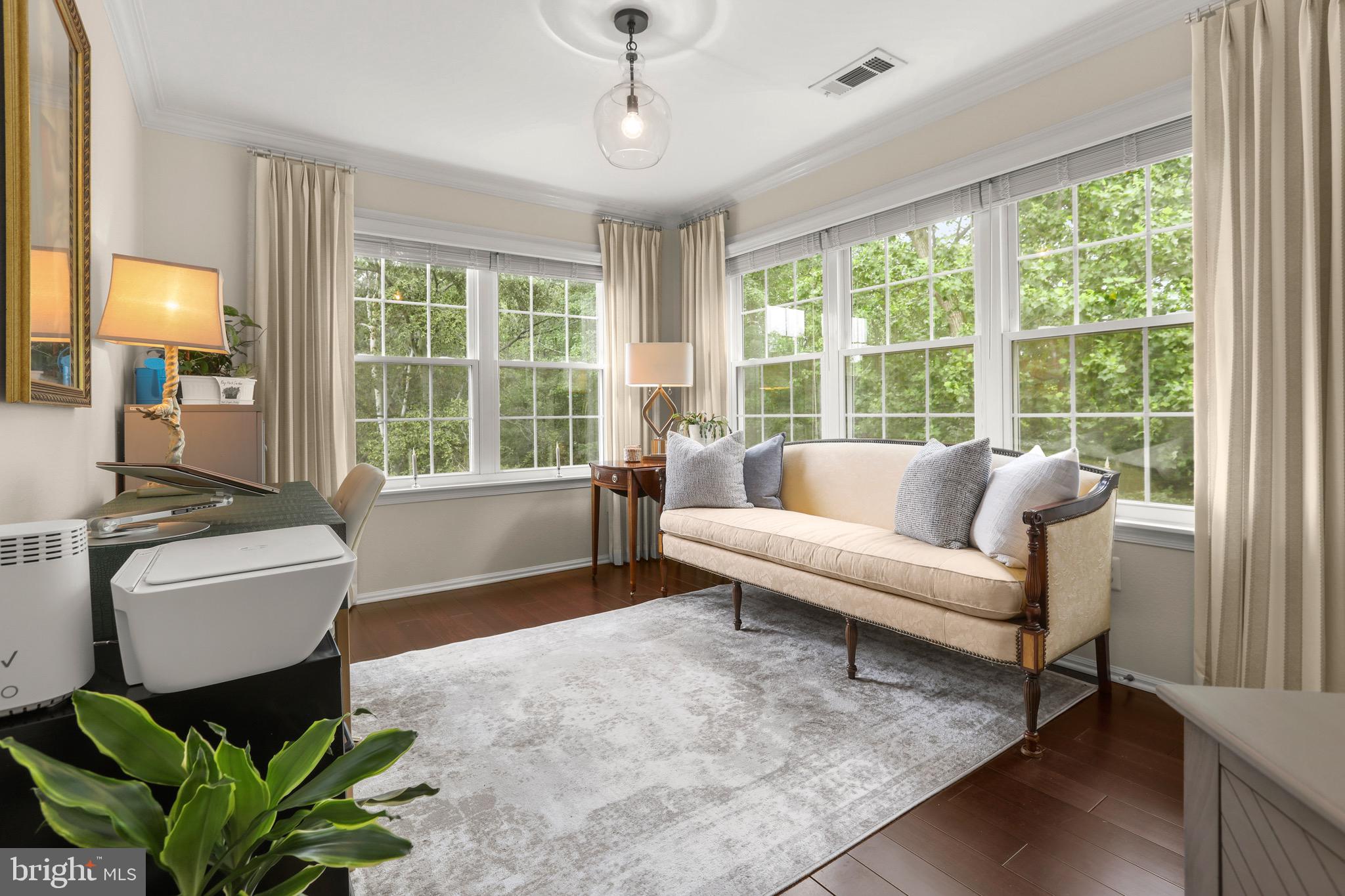 204 CHAUCER LANE UNIT F 204-F