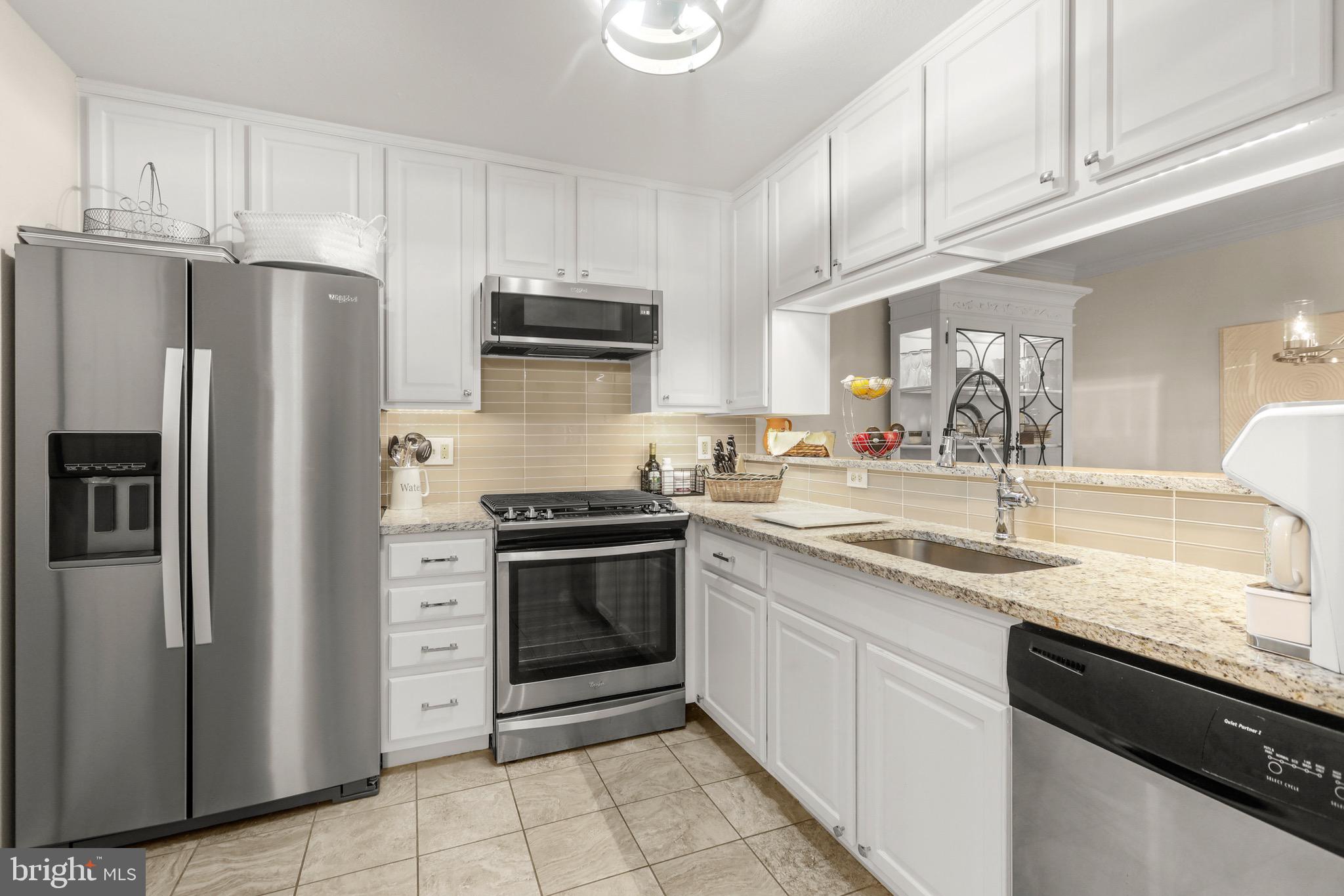 ENGLISH COUNTRY MANOR - Residential