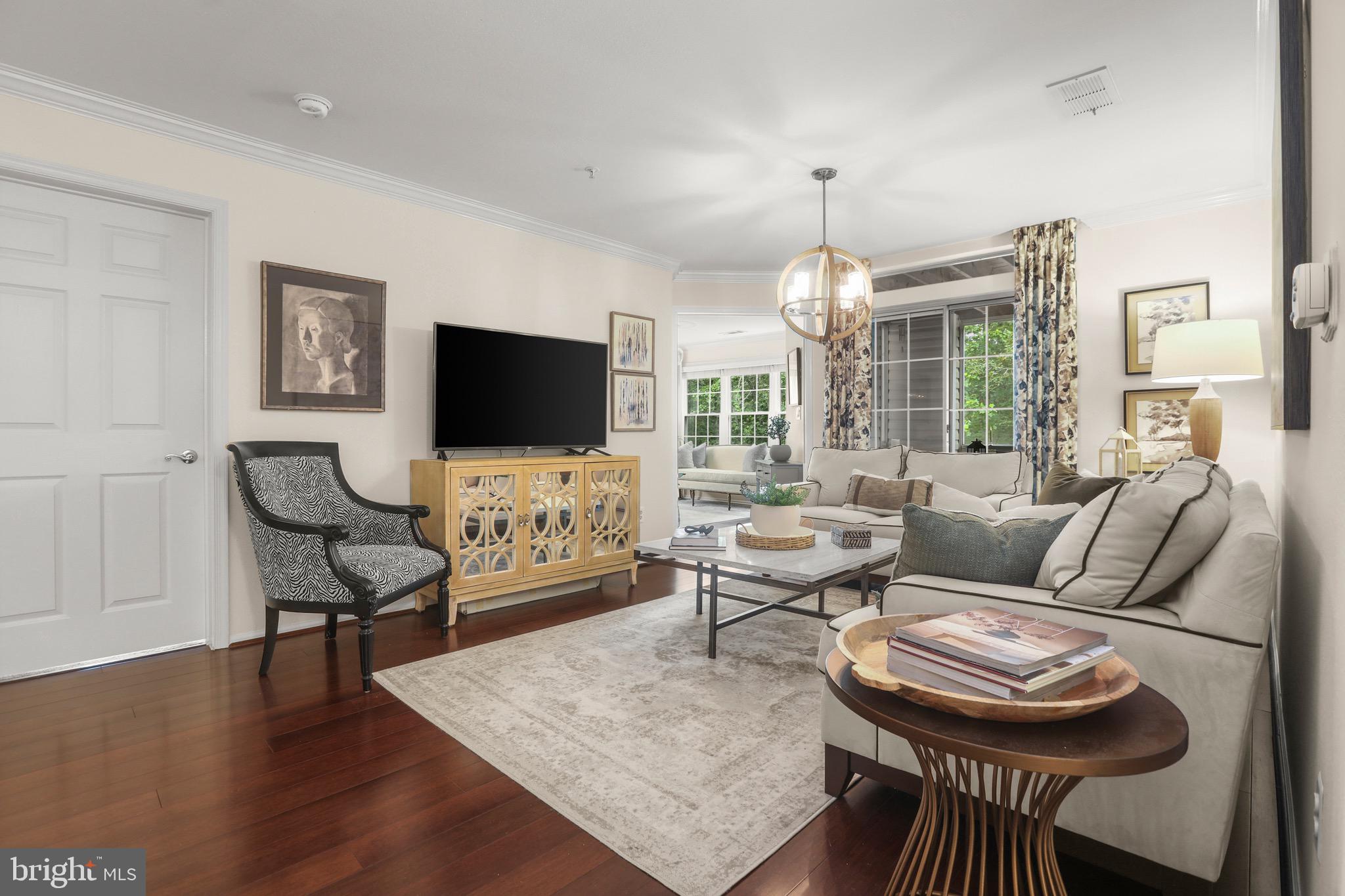 204 CHAUCER LANE UNIT F 204-F