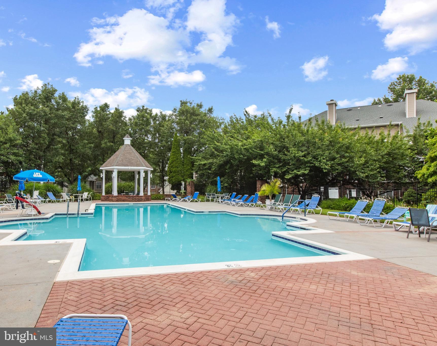 ENGLISH COUNTRY MANOR - Residential