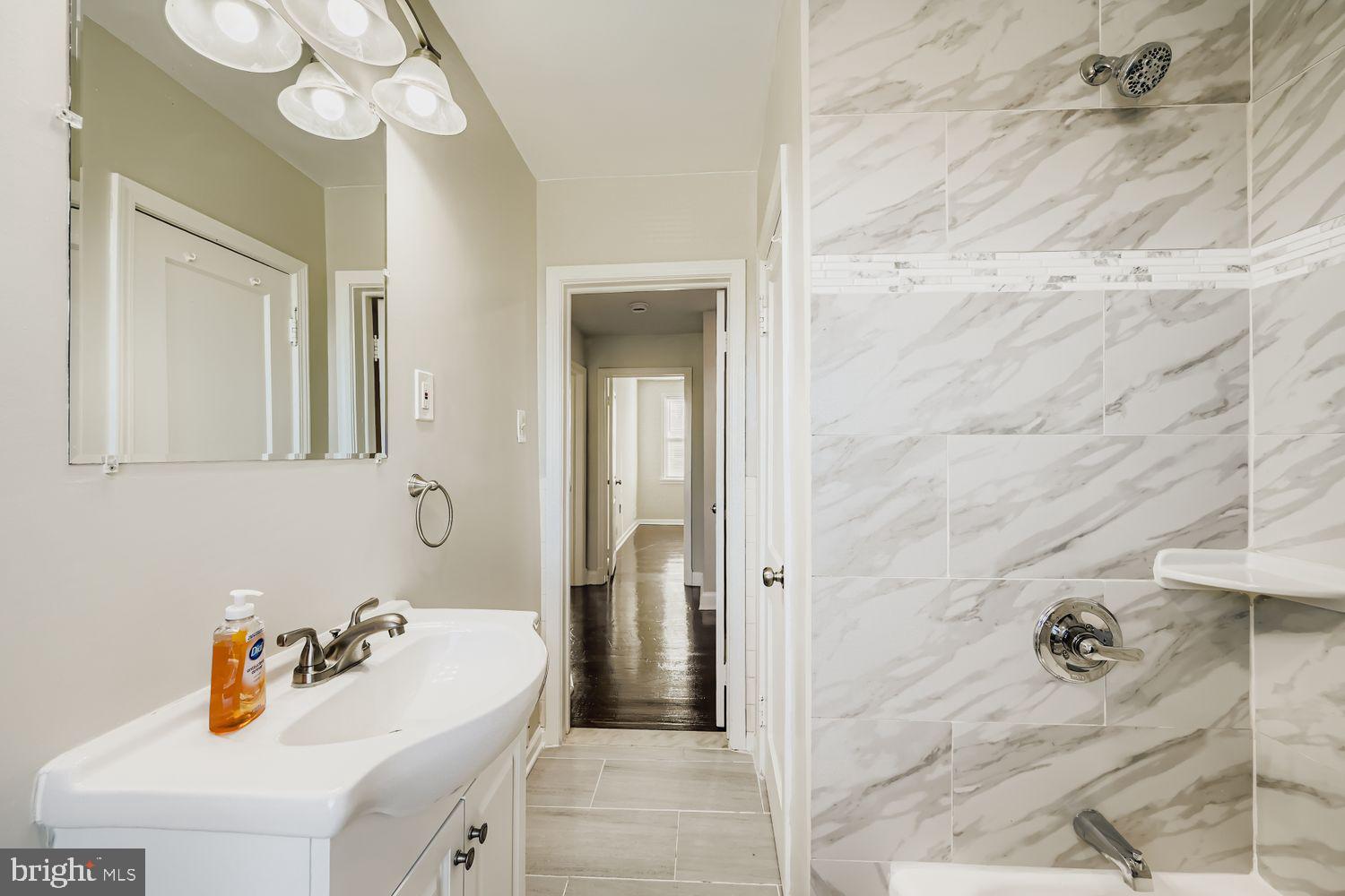 HAMILTON - Residential