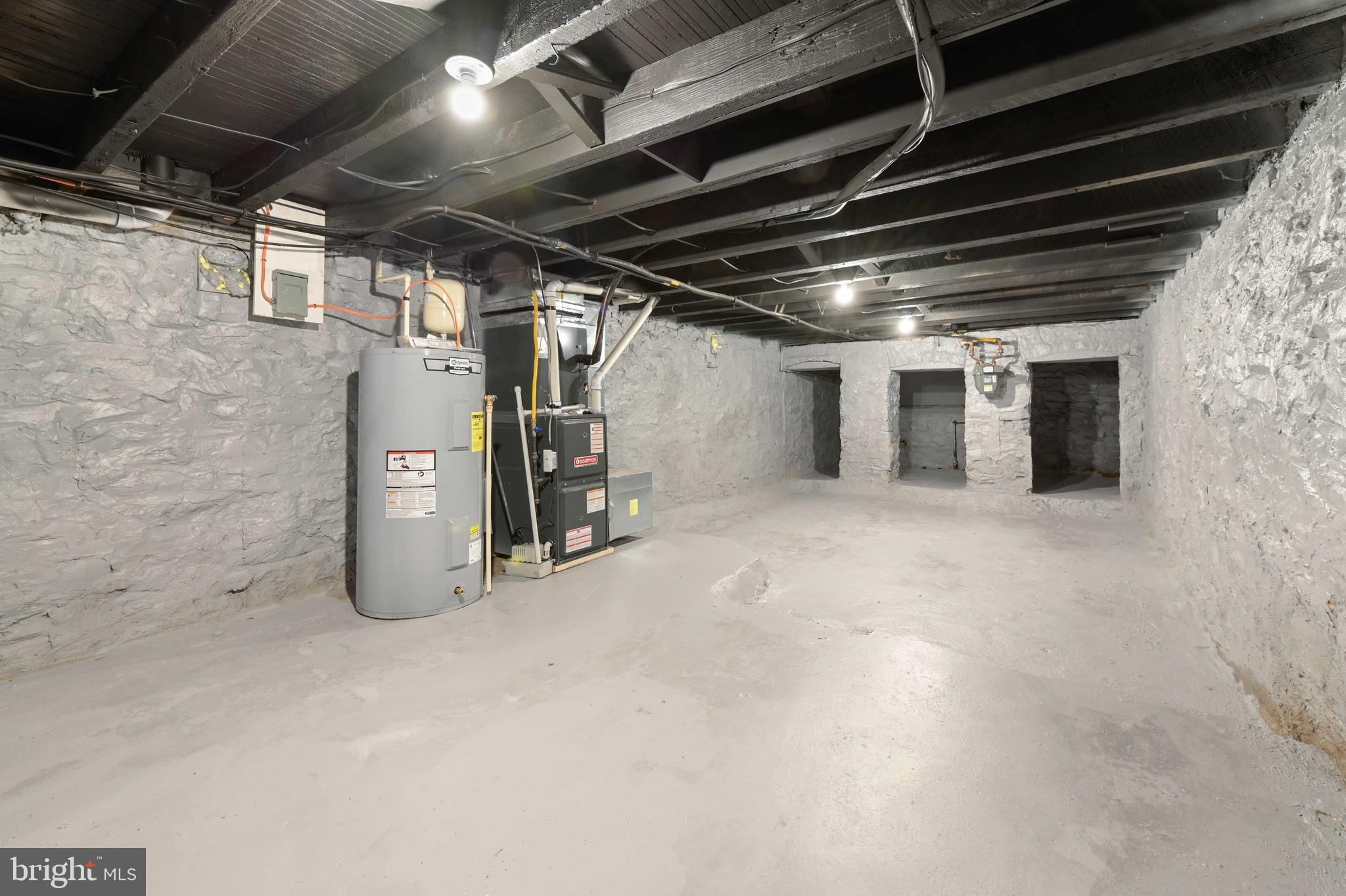 ROSEMONT - Residential Lease